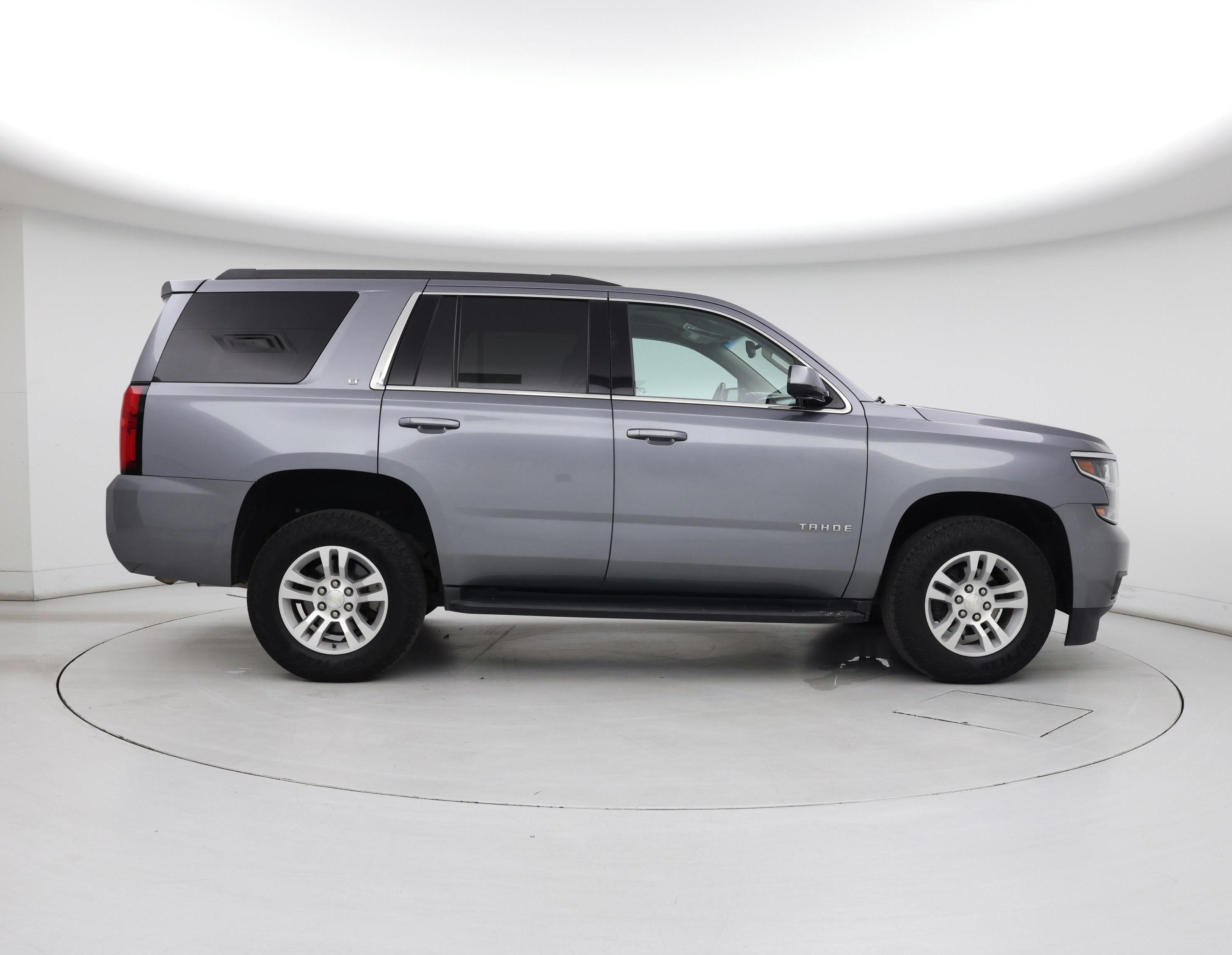 Thumbnail: 2019 Chevrolet Tahoe - 7