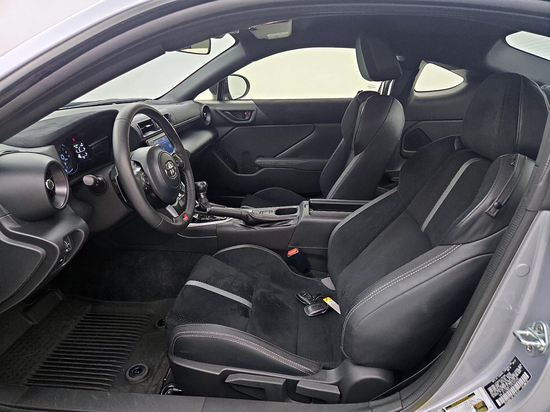 Thumbnail: 2023 Toyota GR86 - 11