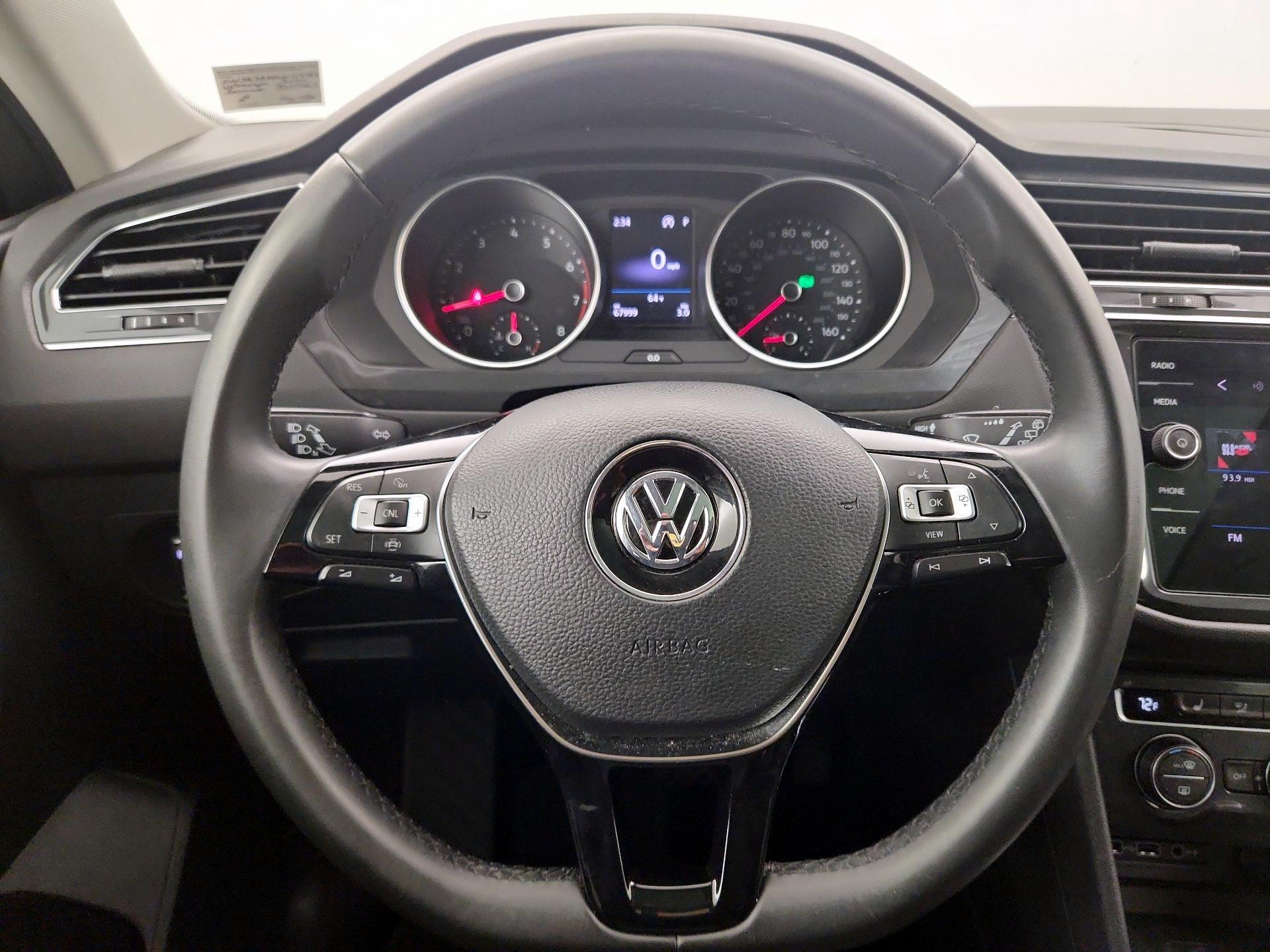 Thumbnail: 2020 Volkswagen Tiguan - 10