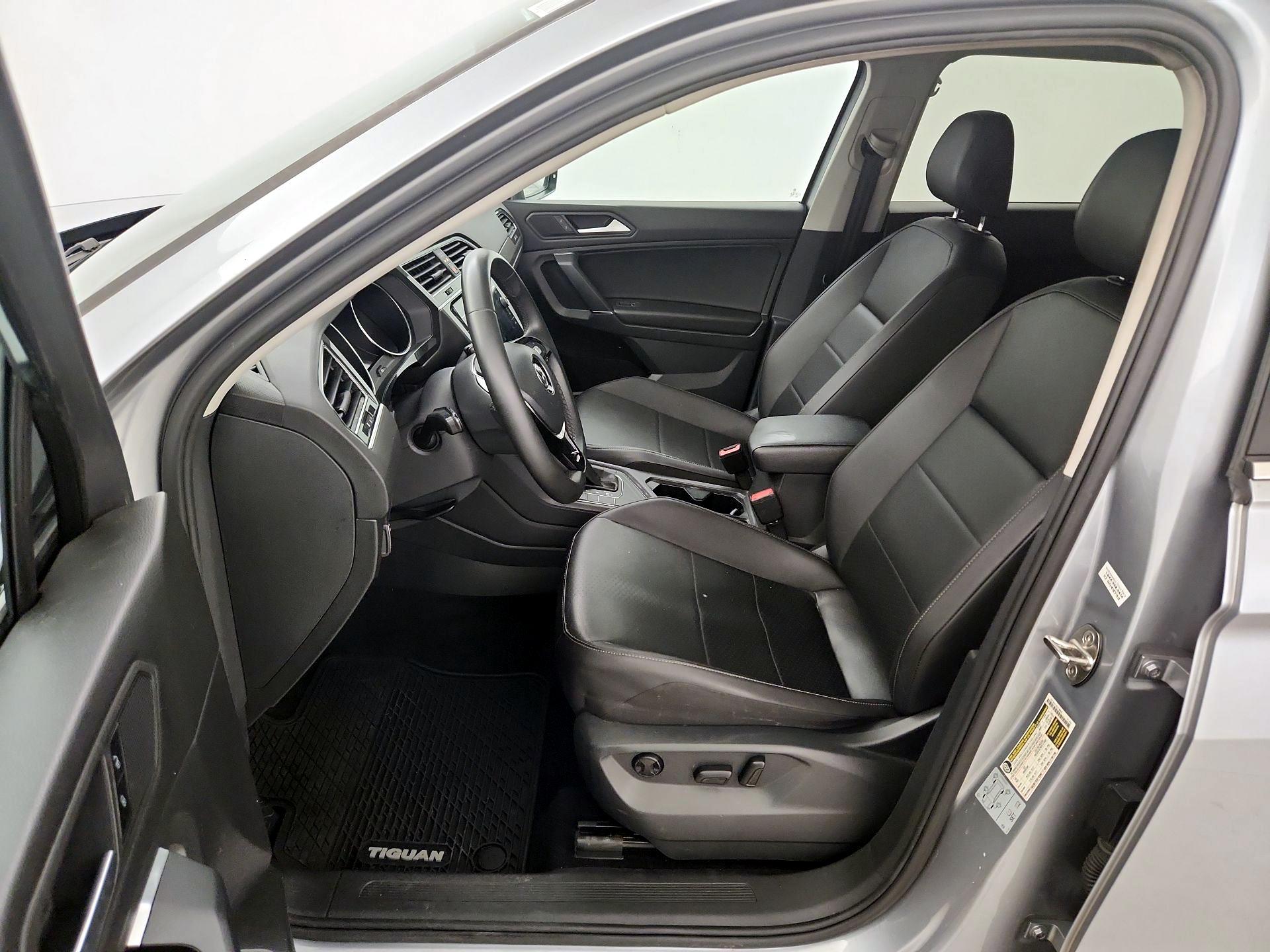 Thumbnail: 2020 Volkswagen Tiguan - 11