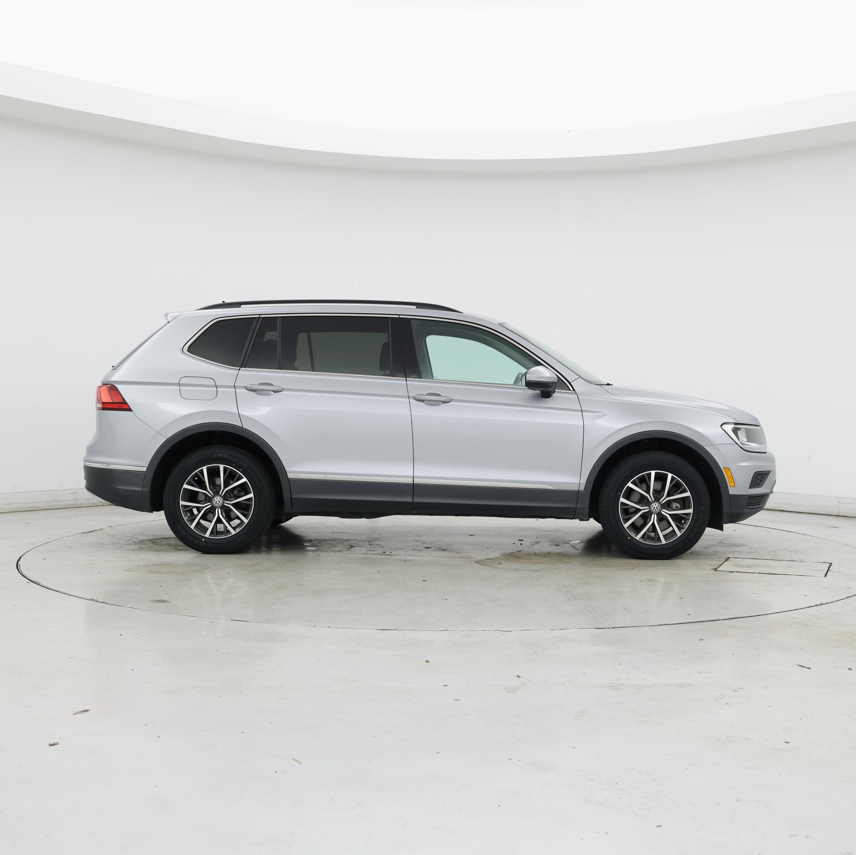 Thumbnail: 2020 Volkswagen Tiguan - 7