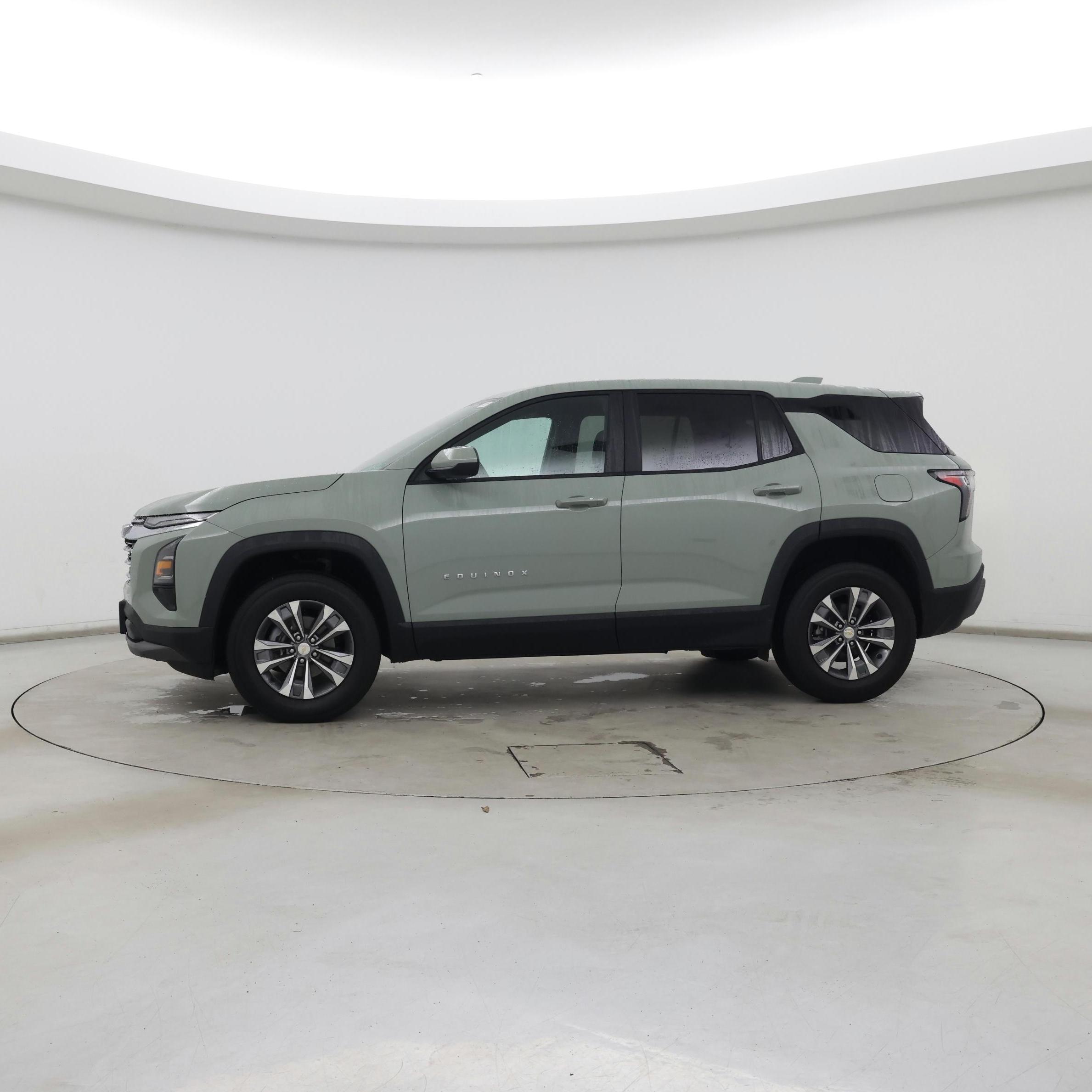 Thumbnail: 2026 Chevrolet Equinox - 3