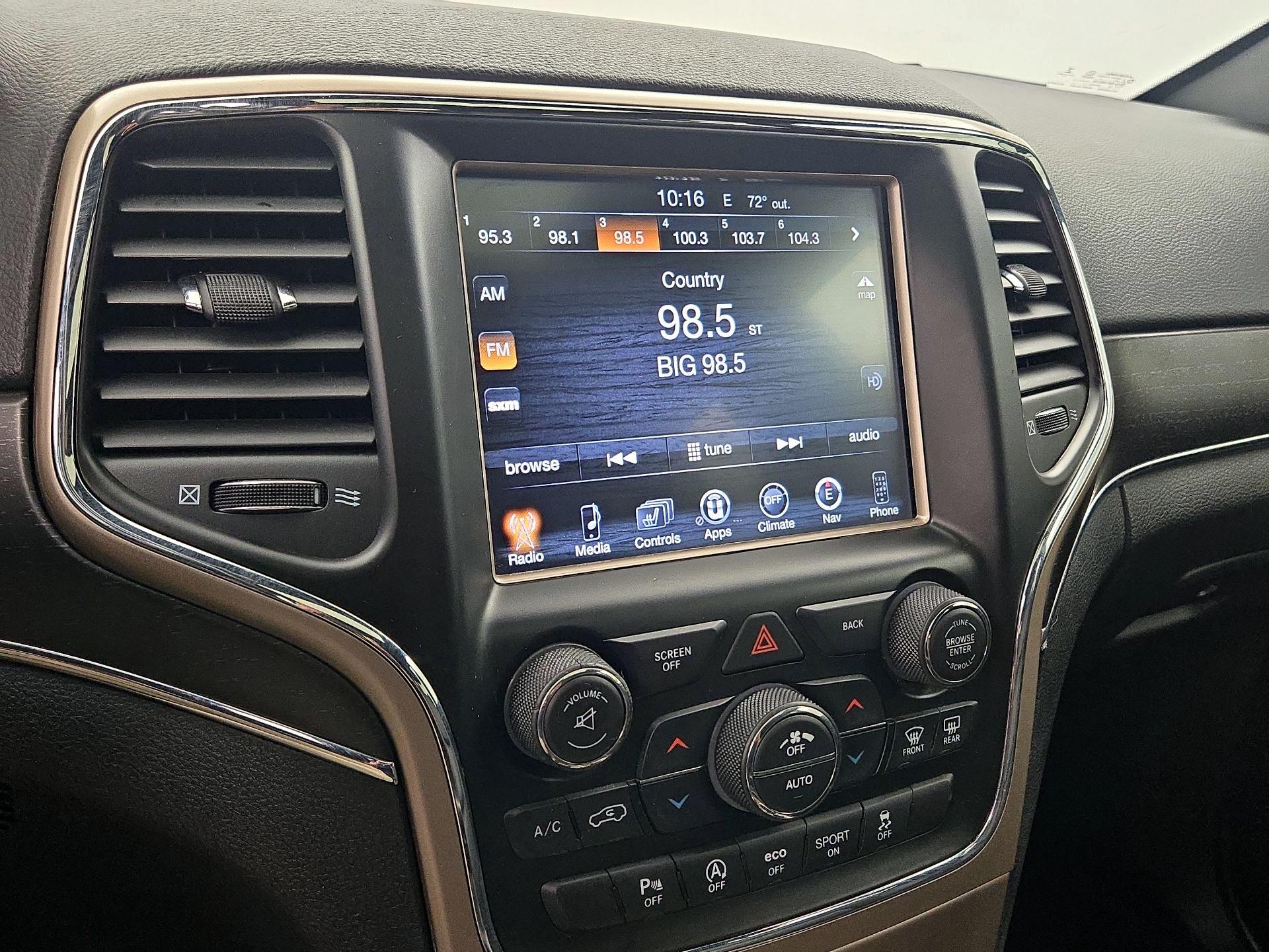 Thumbnail: 2016 Jeep Grand Cherokee - 16
