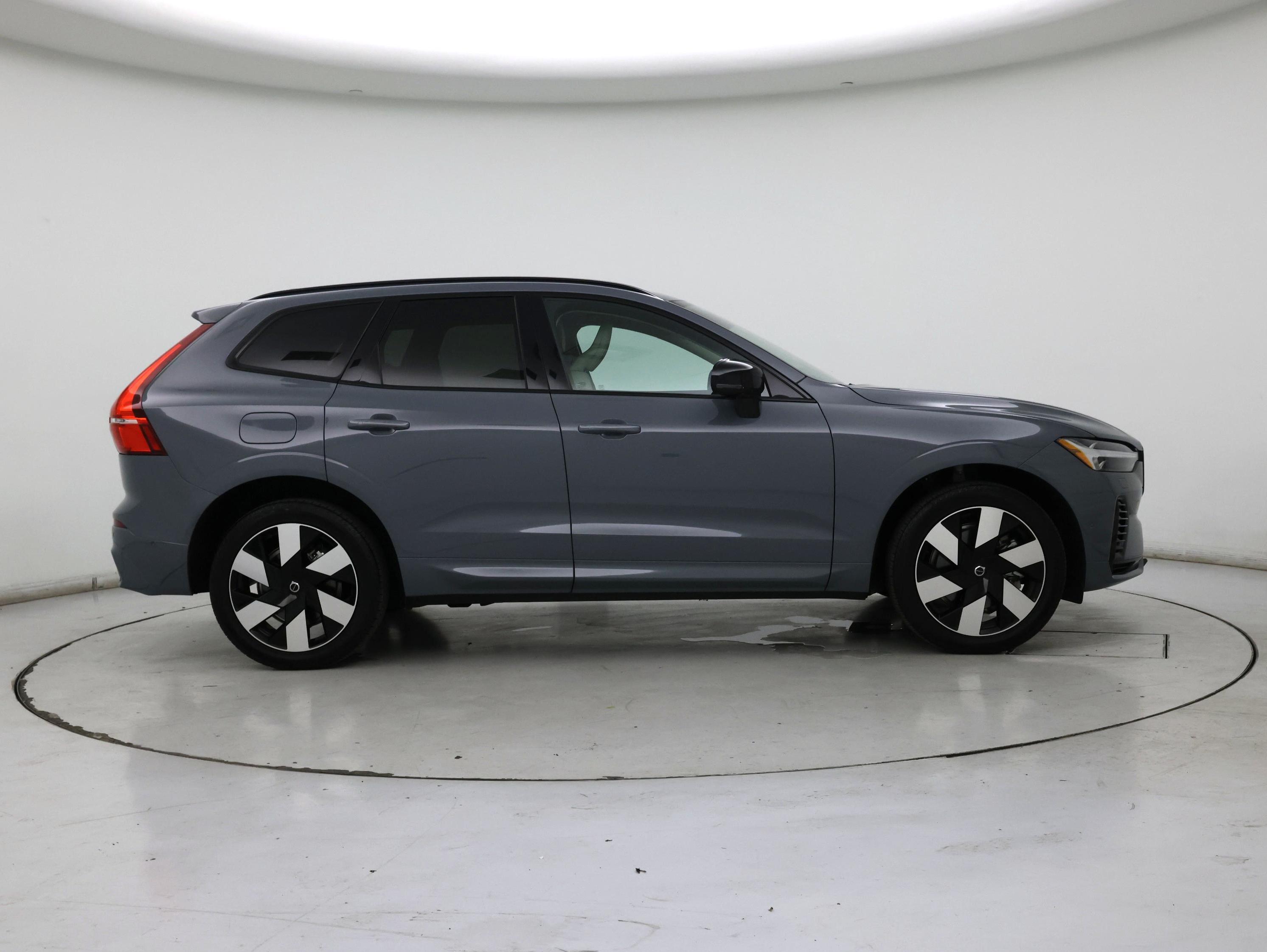 Thumbnail: 2024 Volvo XC60 - 7