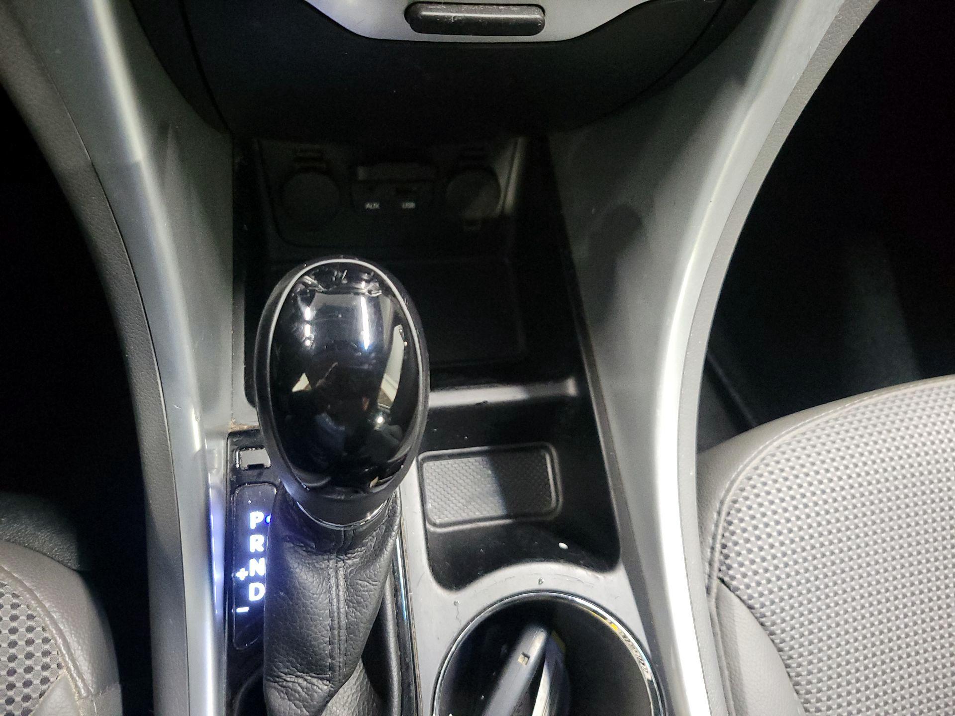 Thumbnail: 2014 Hyundai Sonata - 17