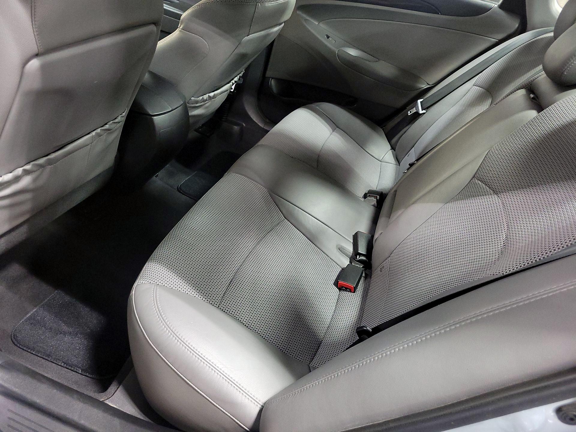 Thumbnail: 2014 Hyundai Sonata - 19