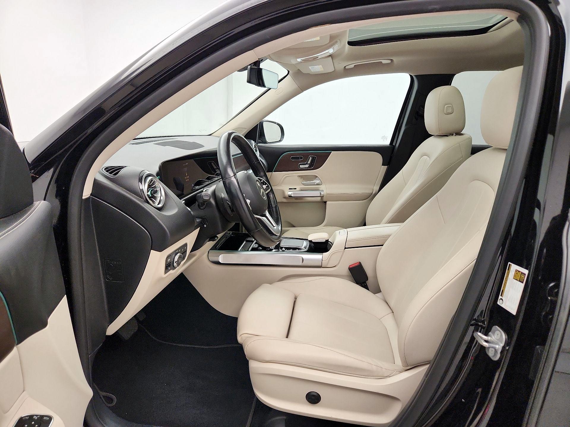 Thumbnail: 2023 Mercedes-Benz GLB - 11