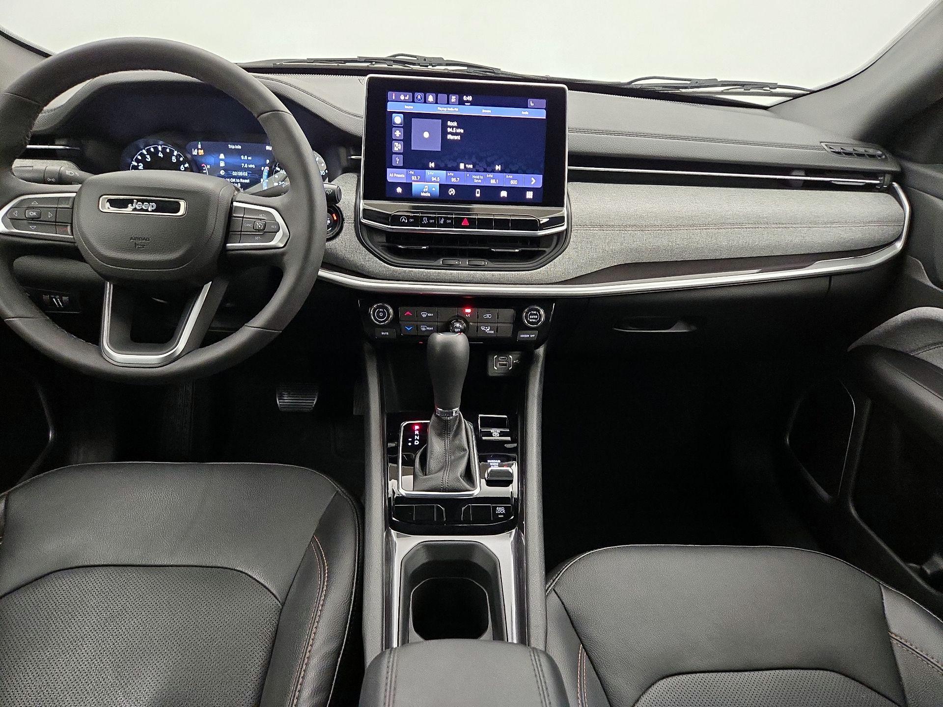 Thumbnail: 2023 Jeep Compass - 9