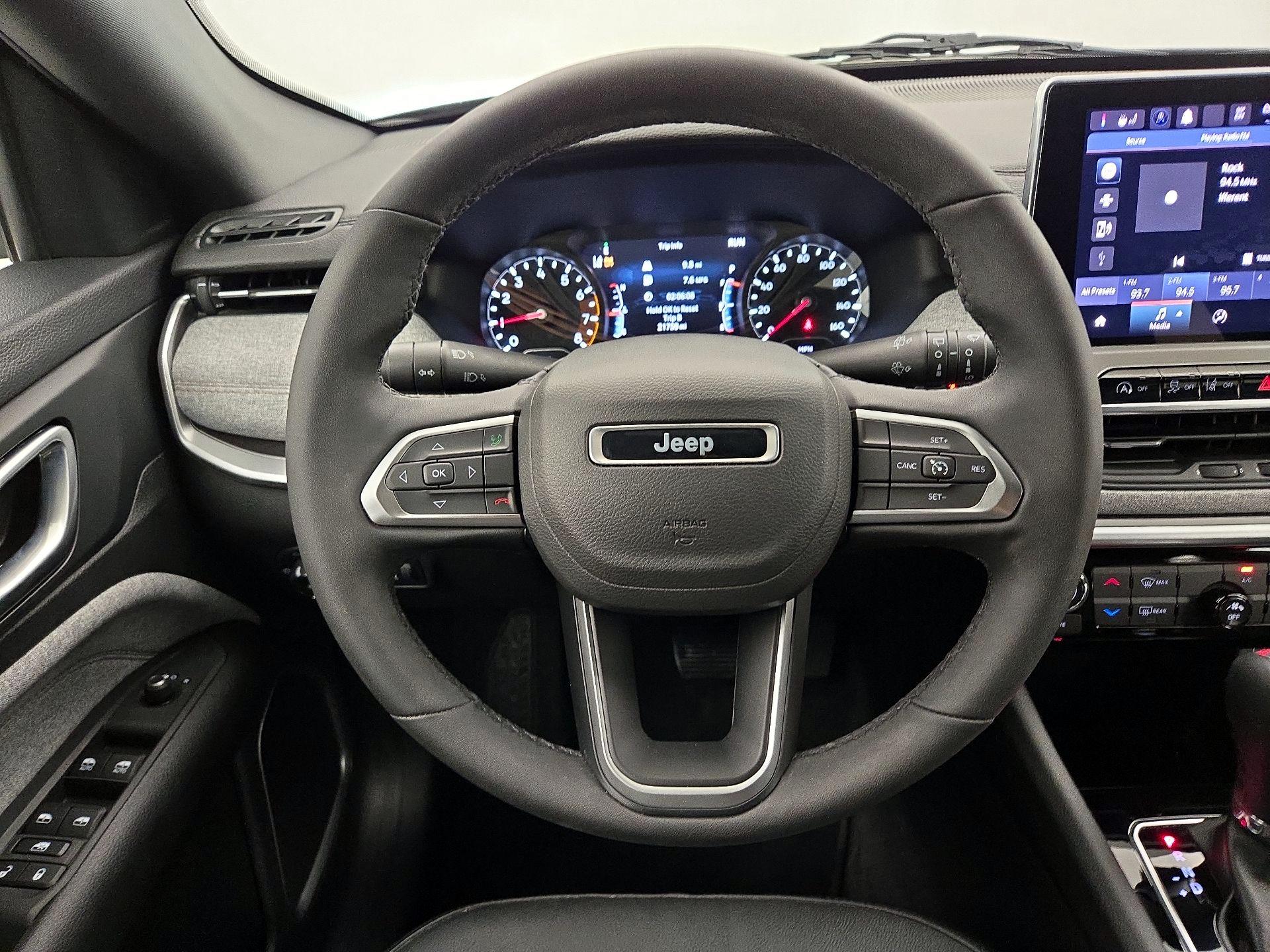 Thumbnail: 2023 Jeep Compass - 10