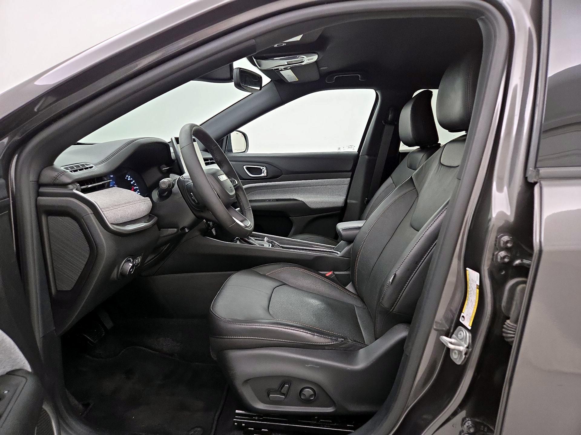 Thumbnail: 2023 Jeep Compass - 11