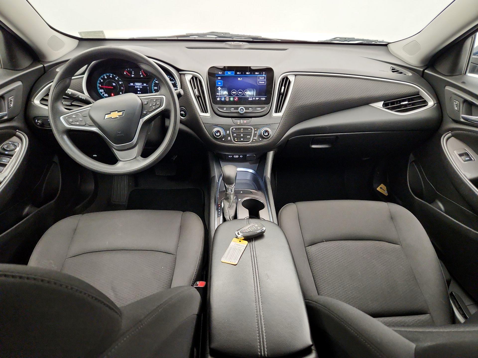 Thumbnail: 2022 Chevrolet Malibu - 9