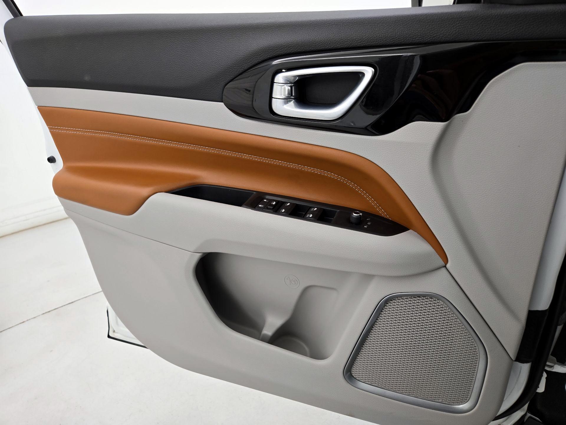 Thumbnail: 2022 Jeep Compass - 12