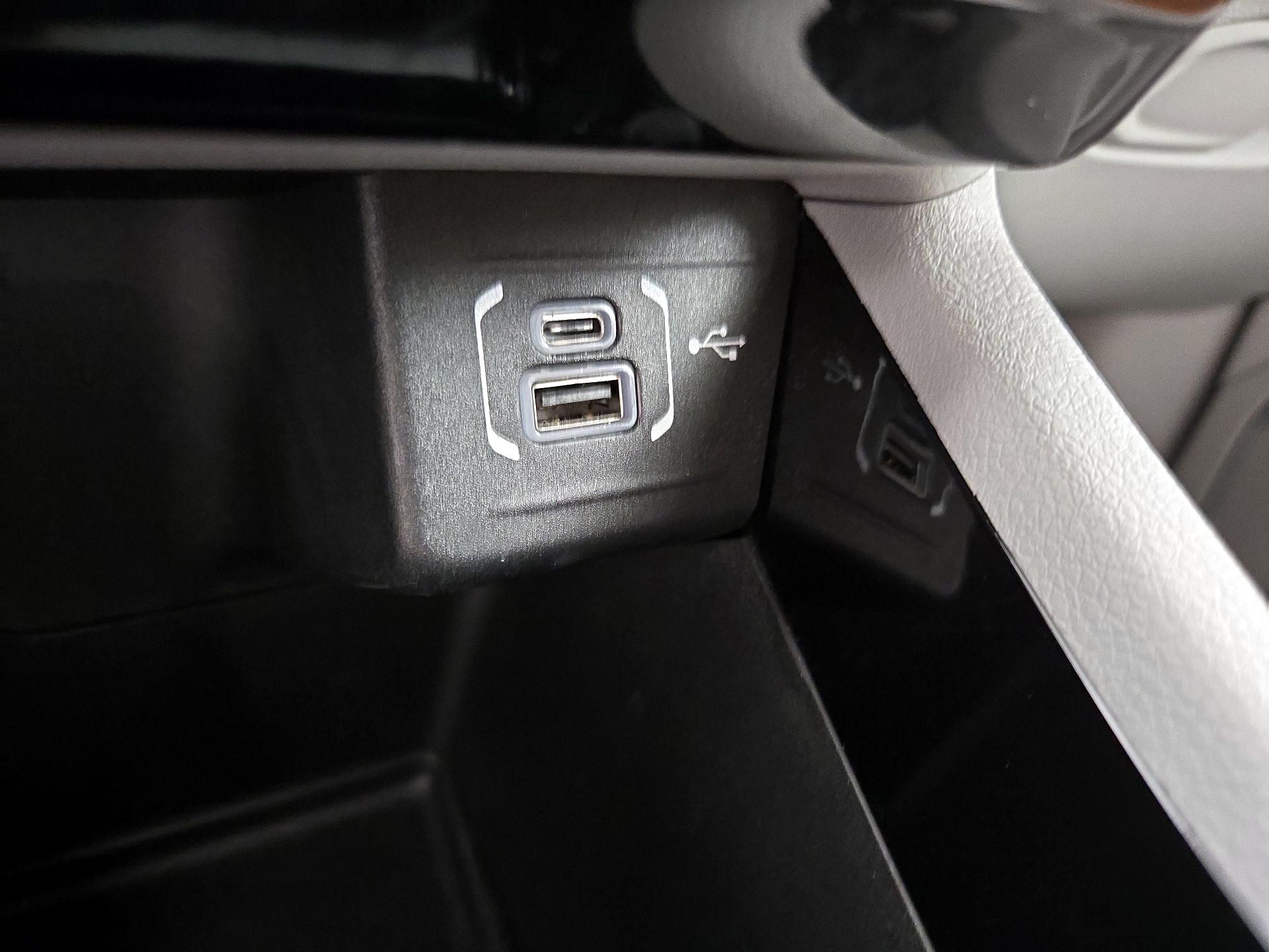 Thumbnail: 2022 Jeep Compass - 18