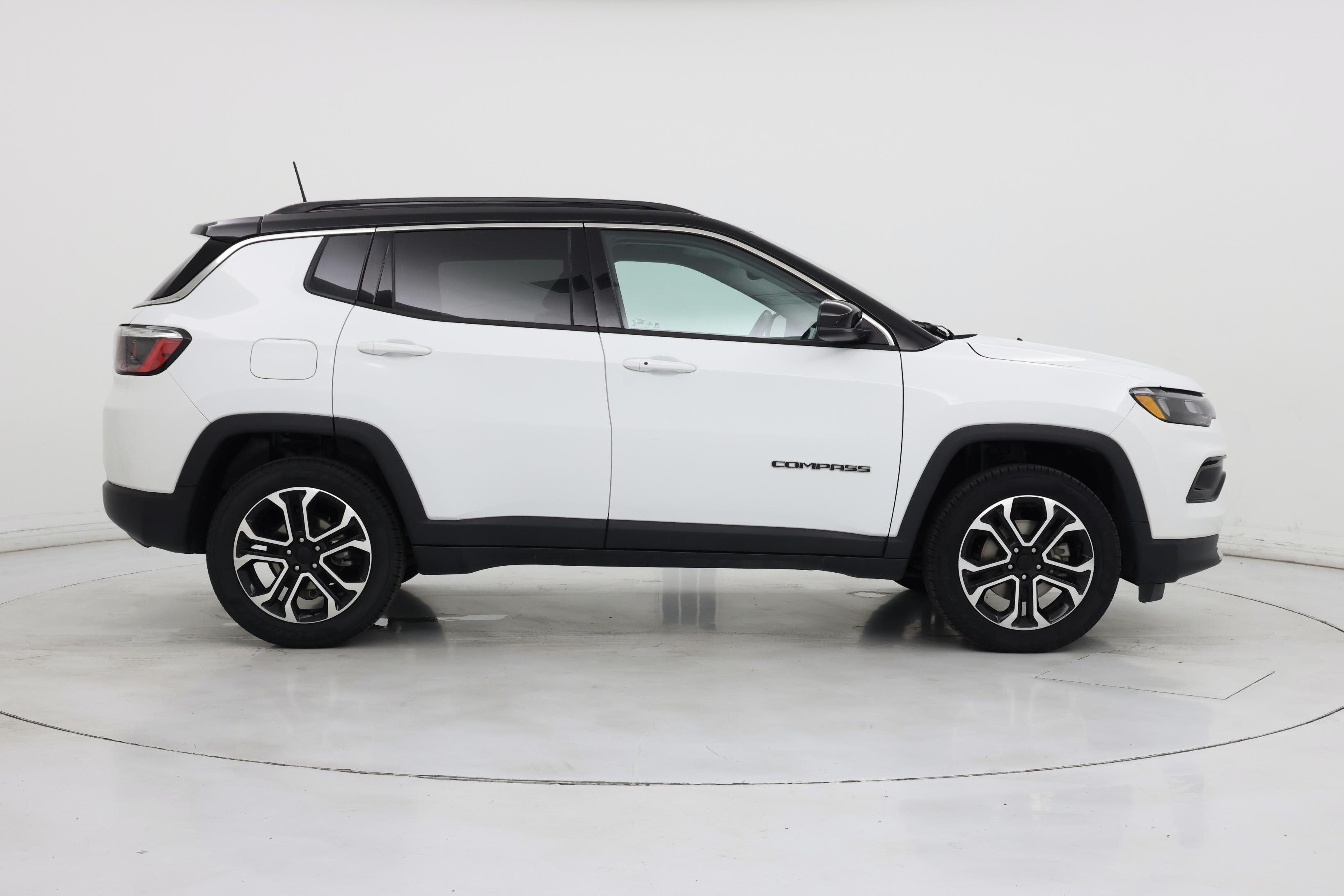Thumbnail: 2022 Jeep Compass - 7