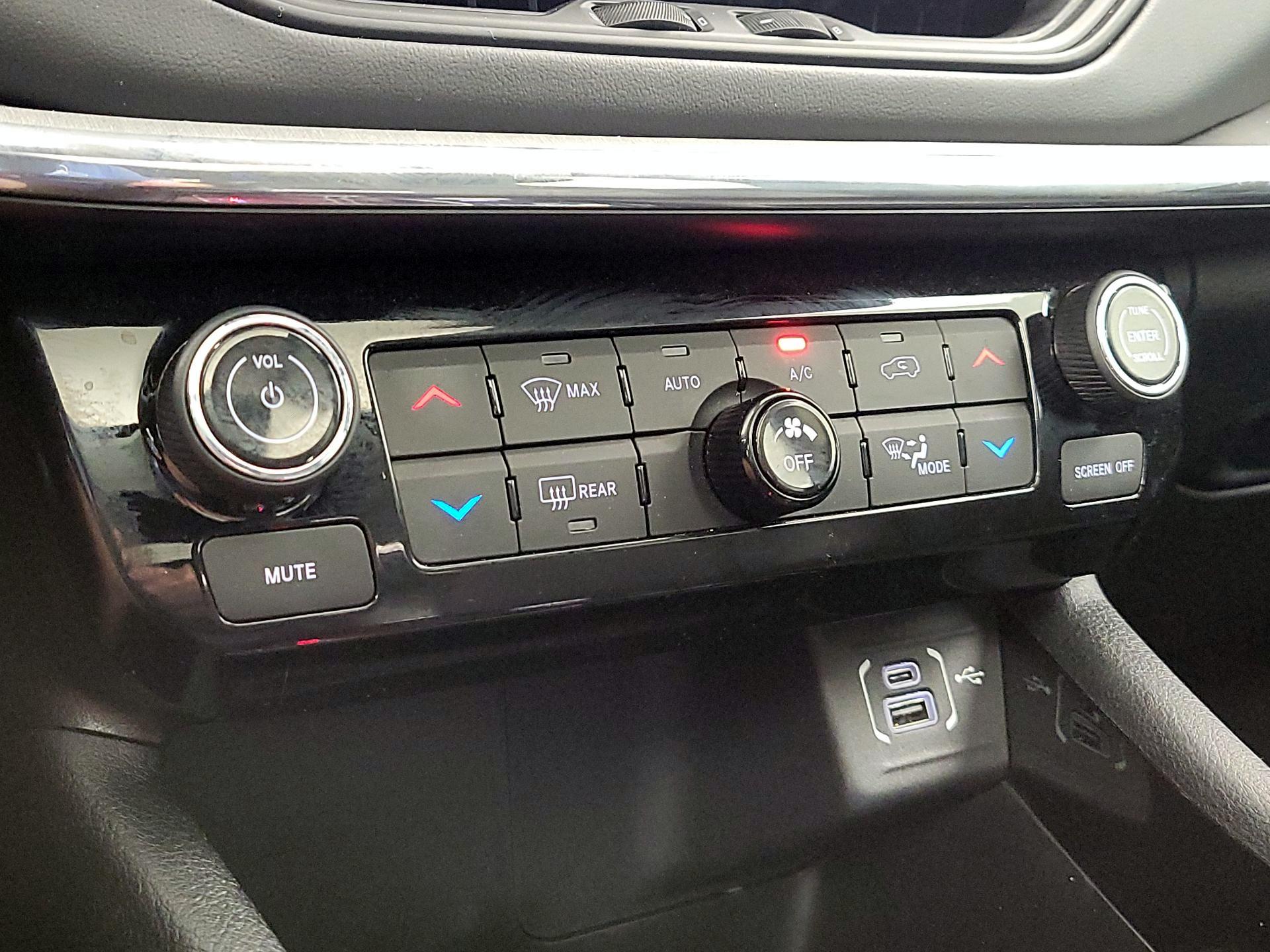 Thumbnail: 2022 Jeep Compass - 17