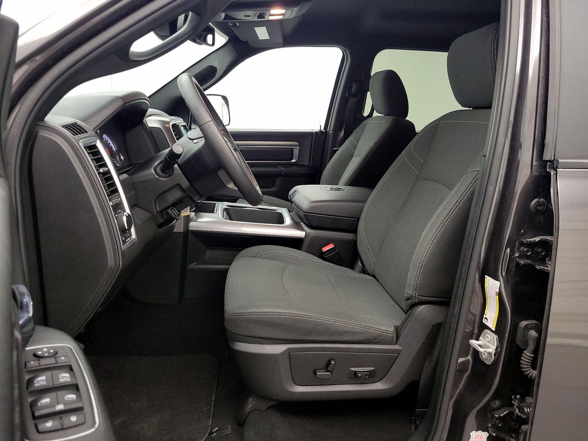 Thumbnail: 2023 RAM 1500 Classic - 11