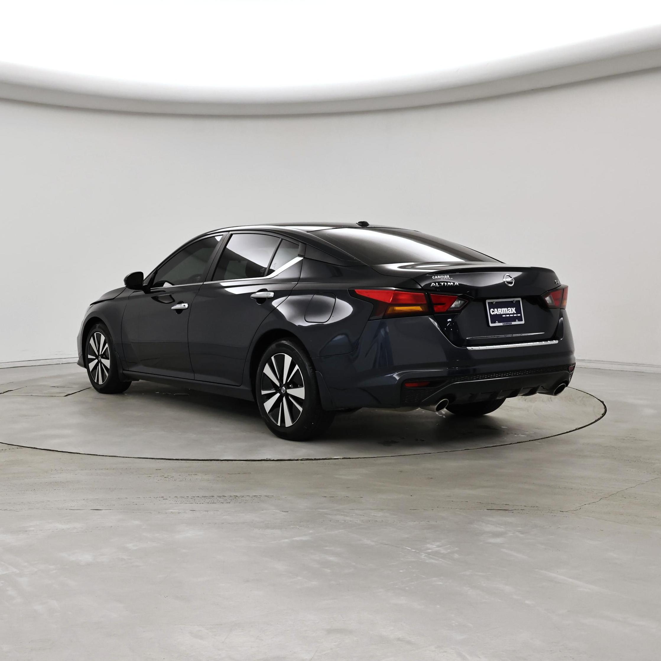 Thumbnail: 2022 Nissan Altima - 2