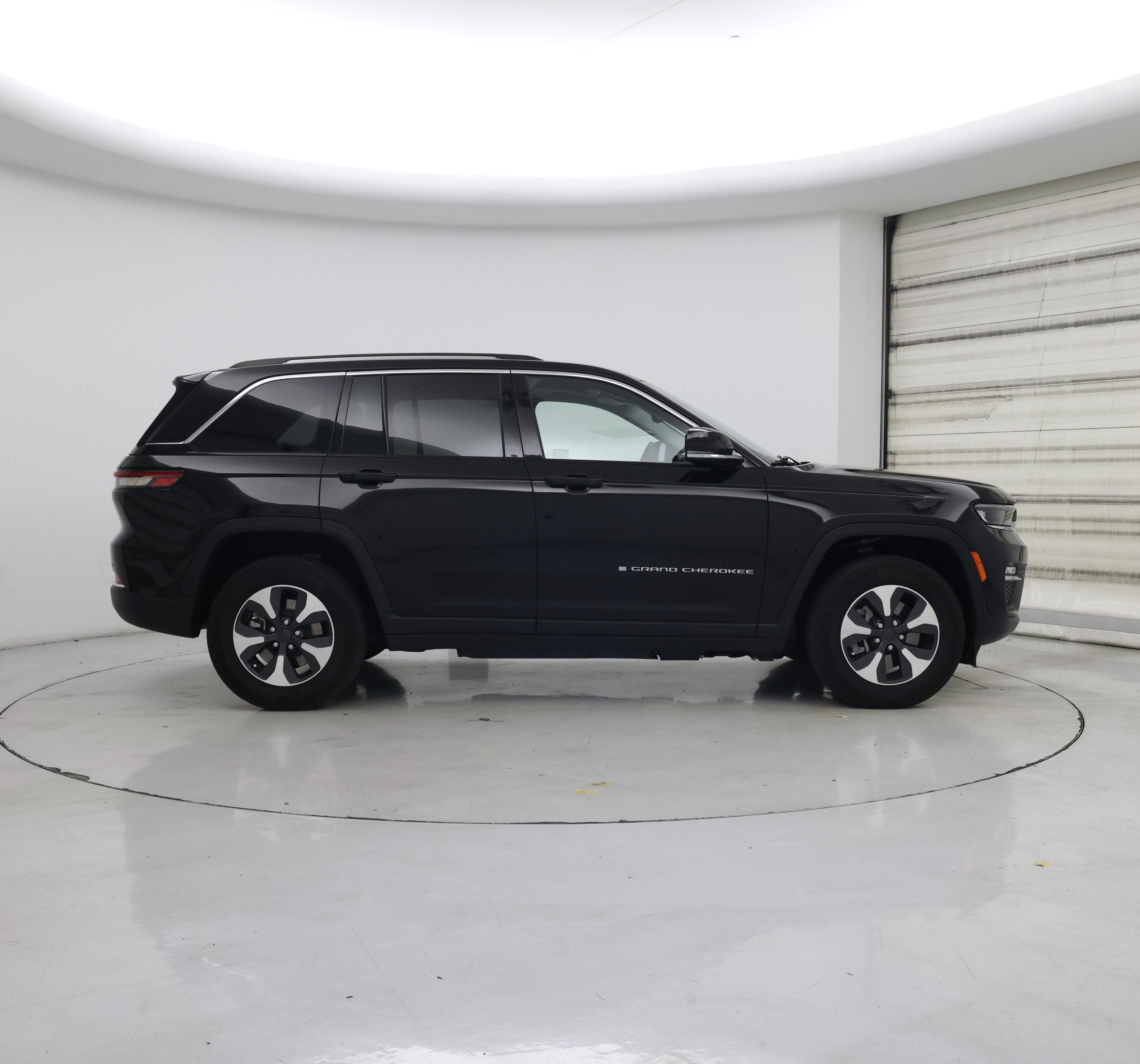 Thumbnail: 2023 Jeep Grand Cherokee - 7