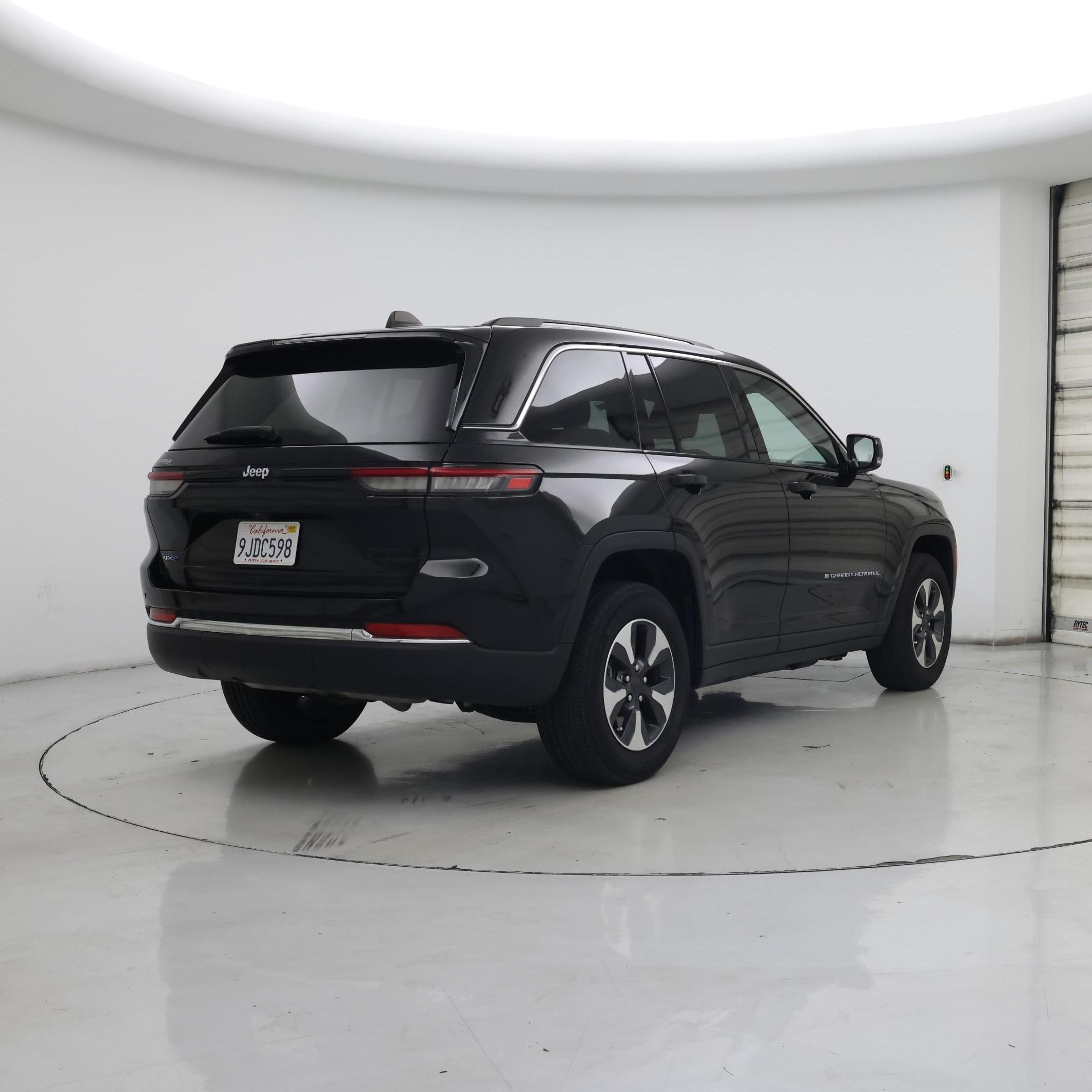Thumbnail: 2023 Jeep Grand Cherokee - 8