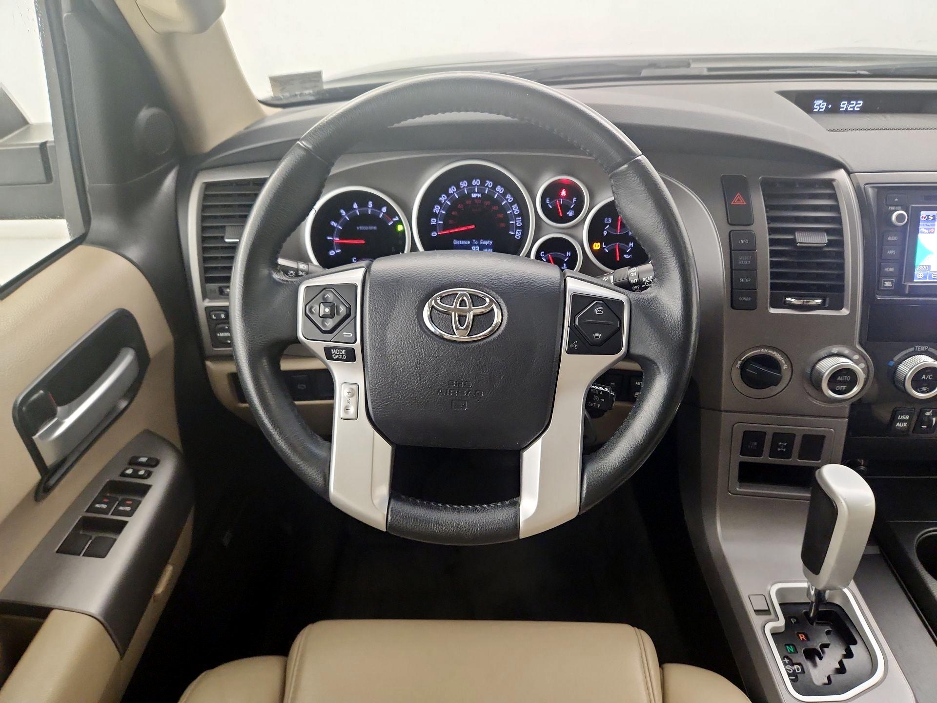 Thumbnail: 2015 Toyota Sequoia - 10