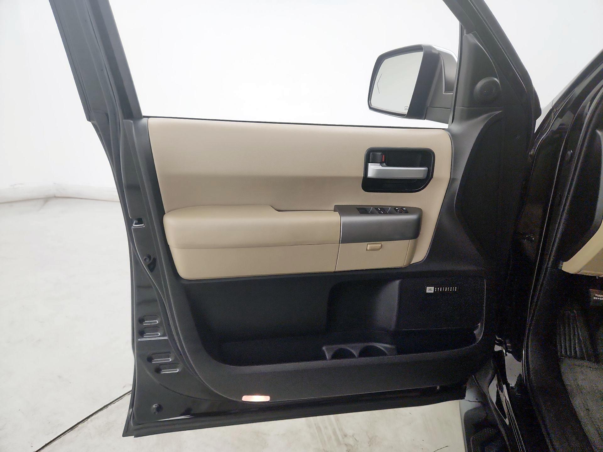Thumbnail: 2015 Toyota Sequoia - 12