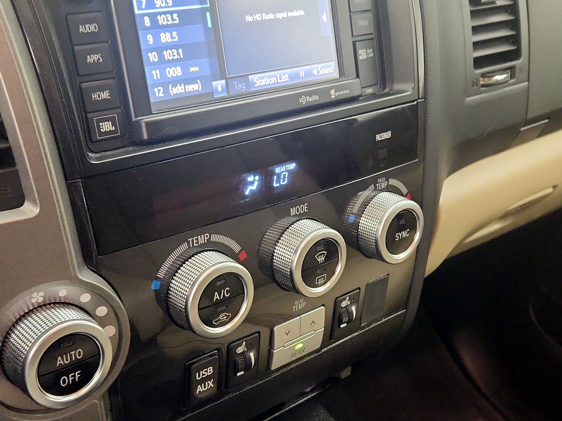 Thumbnail: 2015 Toyota Sequoia - 17