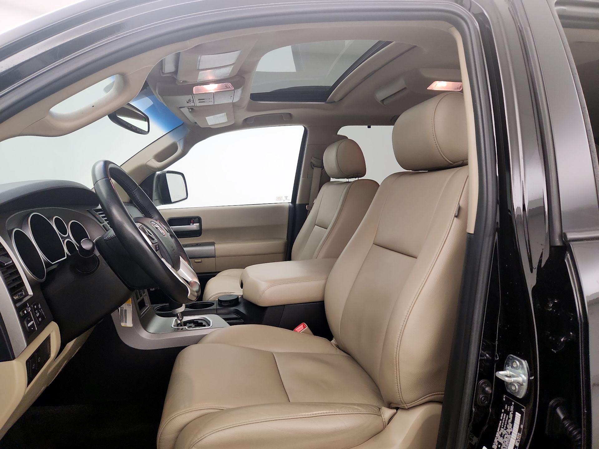 Thumbnail: 2015 Toyota Sequoia - 20