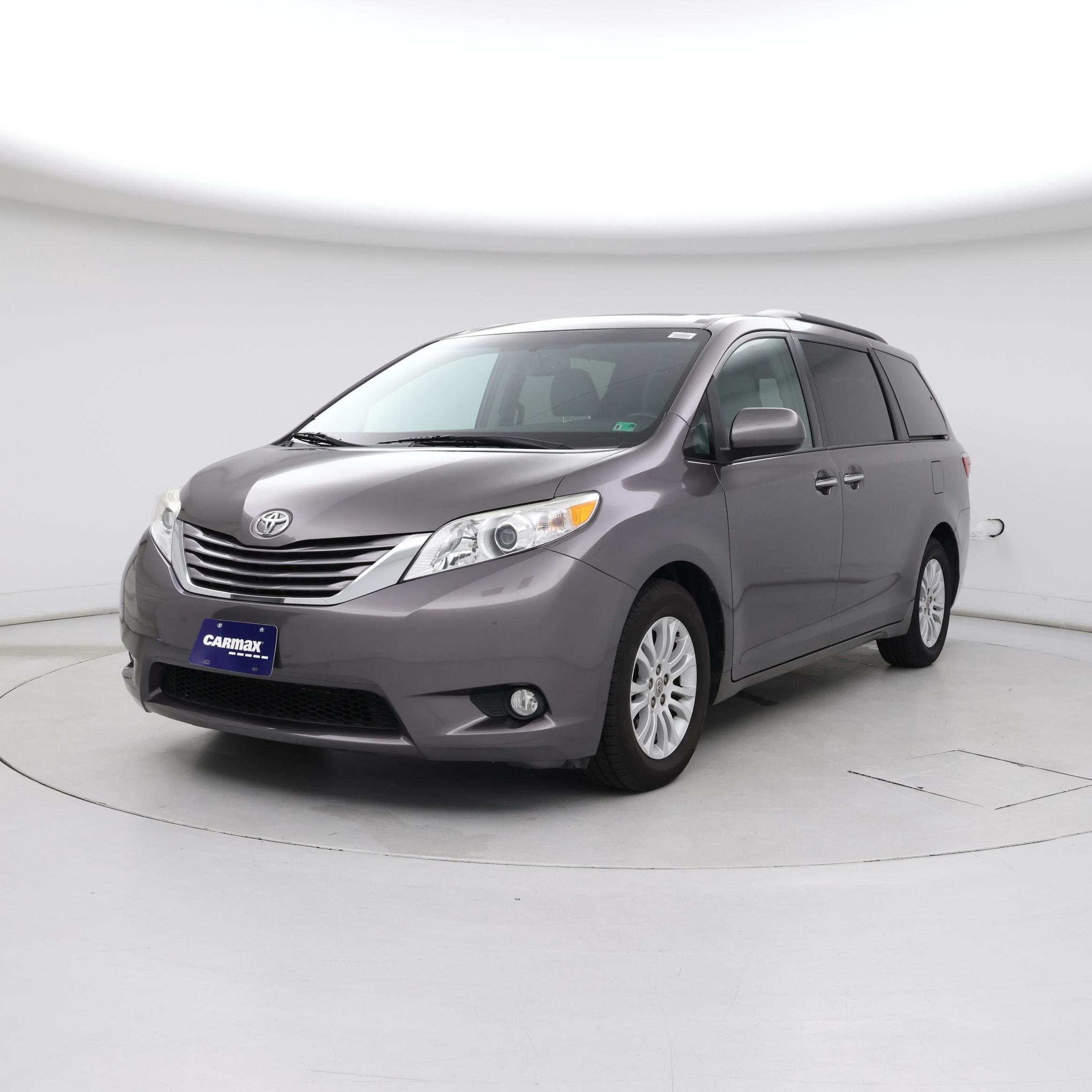 Thumbnail: 2016 Toyota Sienna - 4