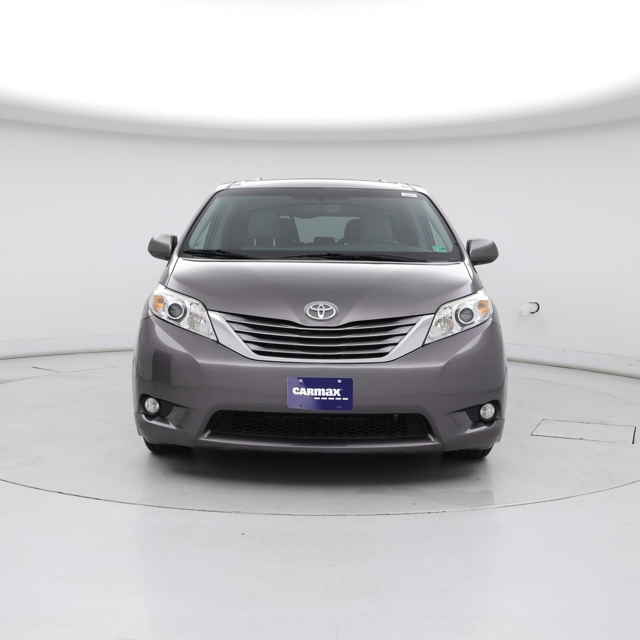 Thumbnail: 2016 Toyota Sienna - 5