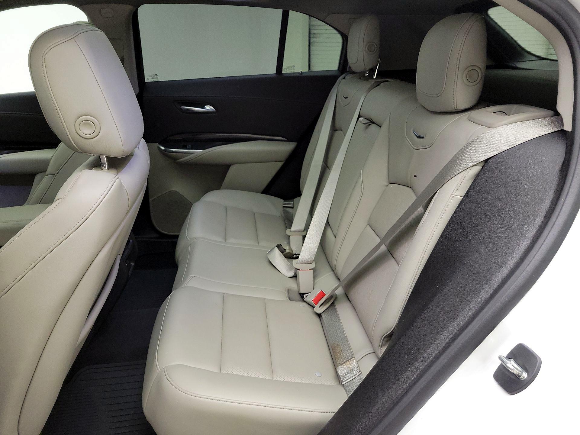 Thumbnail: 2021 Cadillac XT4 - 20