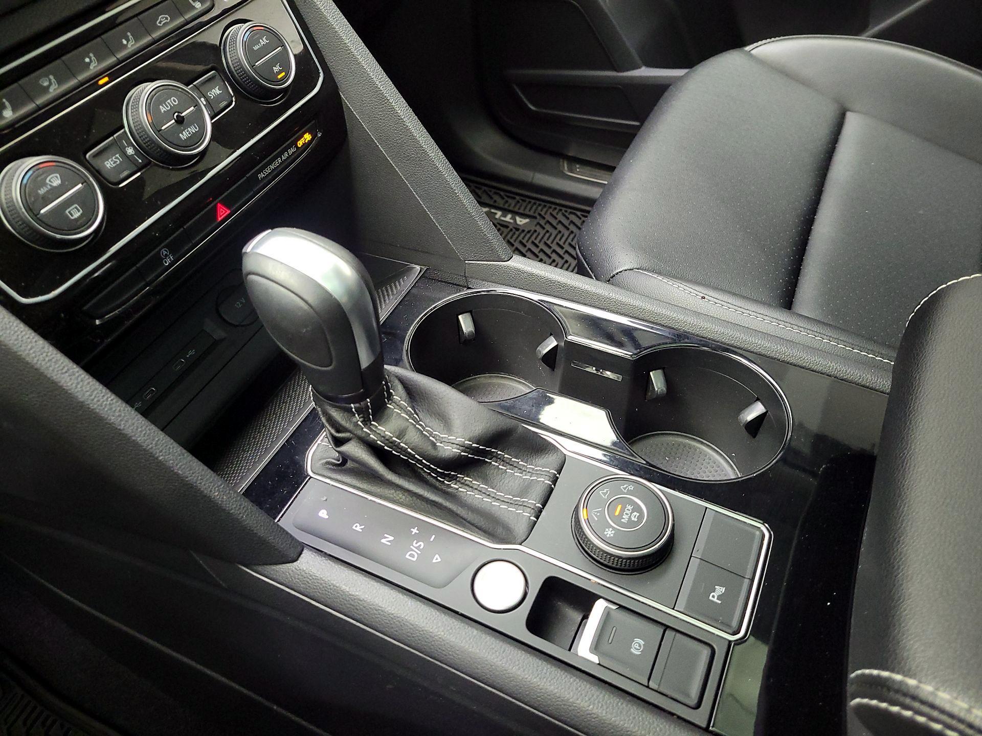 Thumbnail: 2021 Volkswagen Atlas - 18