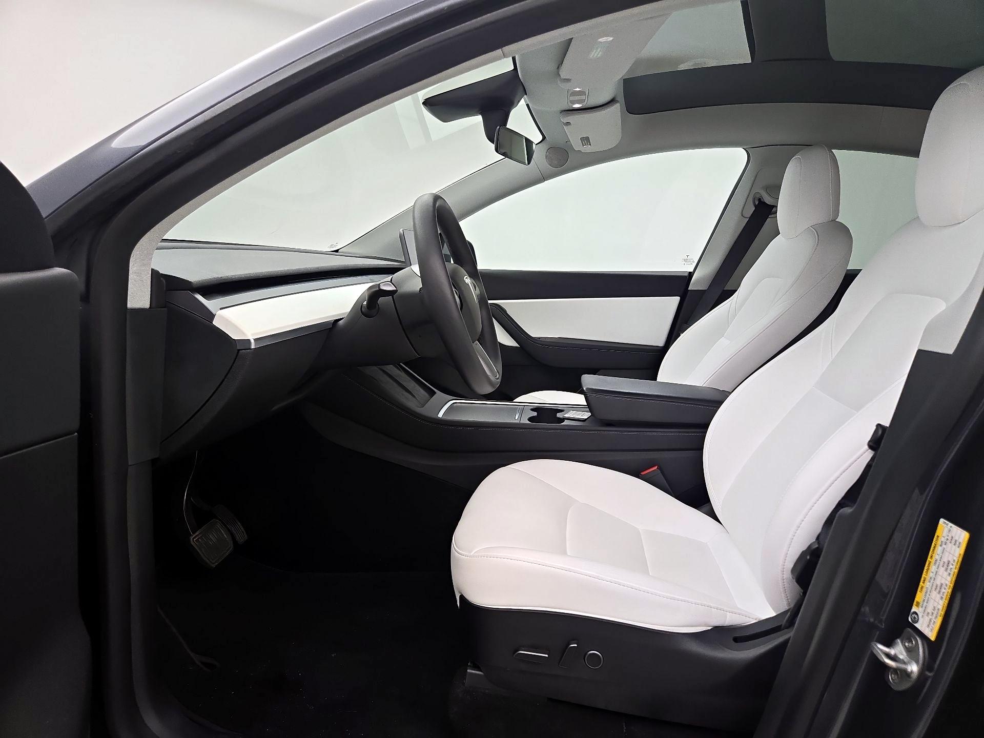 Thumbnail: 2022 Tesla Model Y - 11
