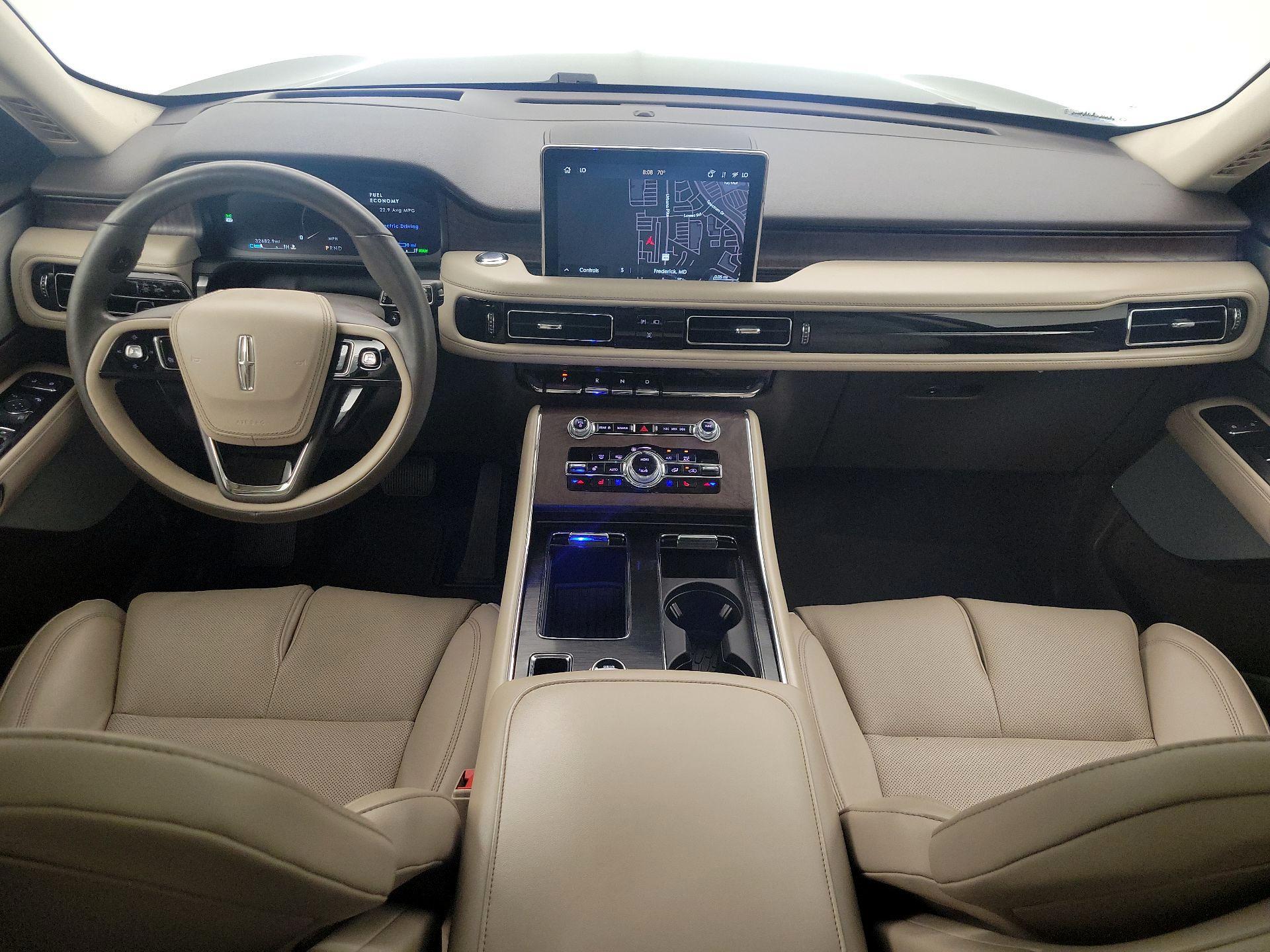 Thumbnail: 2022 Lincoln Aviator - 9