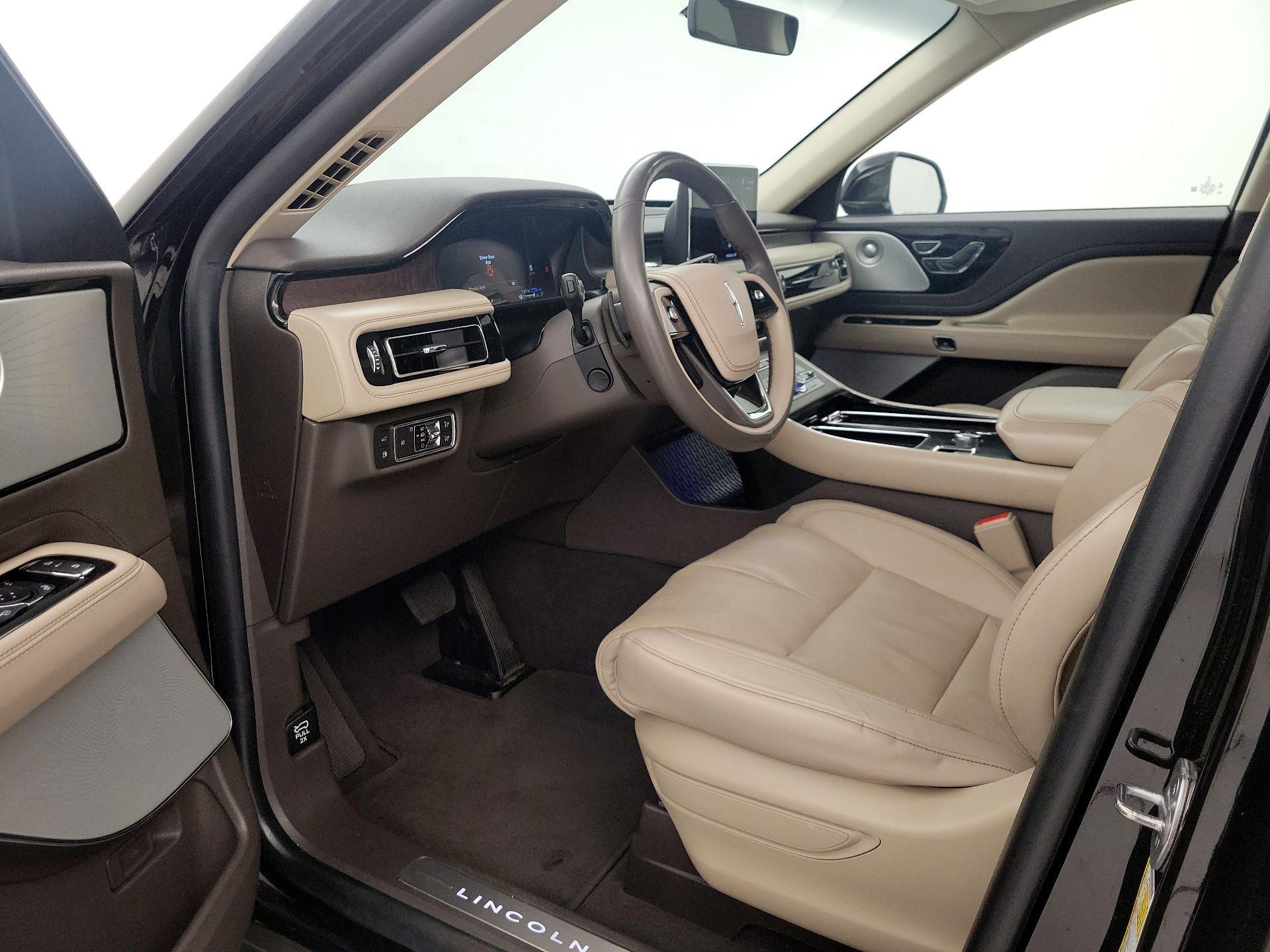 Thumbnail: 2022 Lincoln Aviator - 11