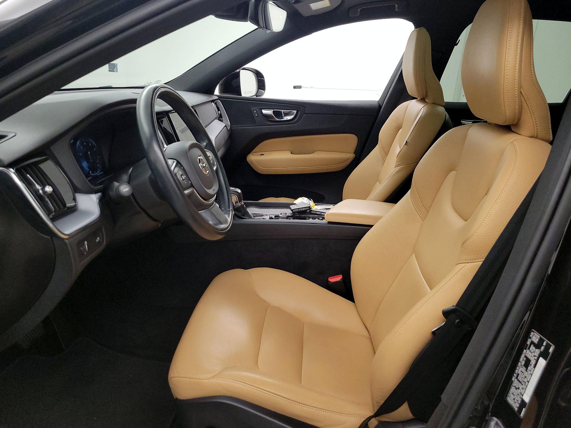 Thumbnail: 2020 Volvo XC60 - 11