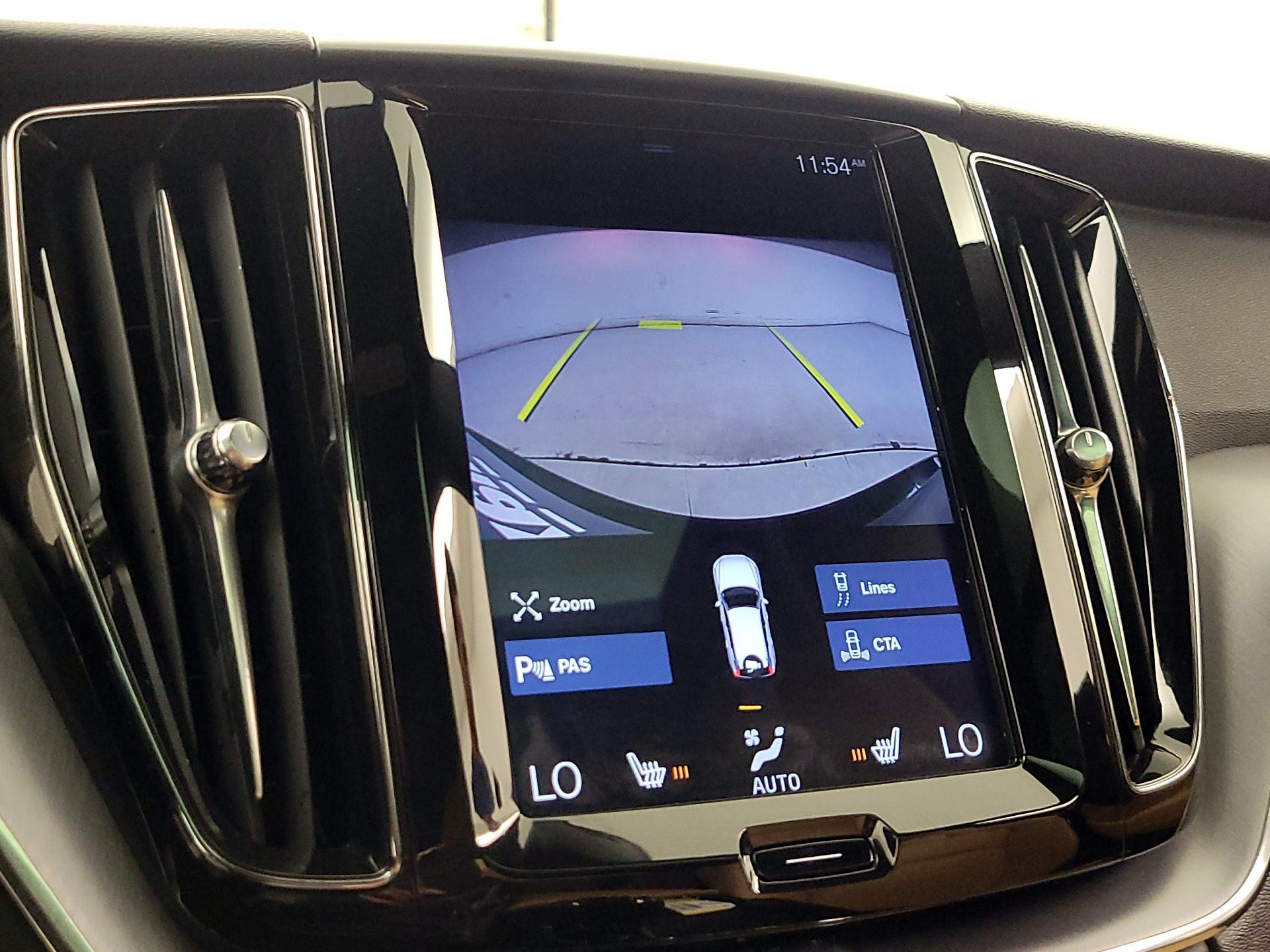 Thumbnail: 2020 Volvo XC60 - 15