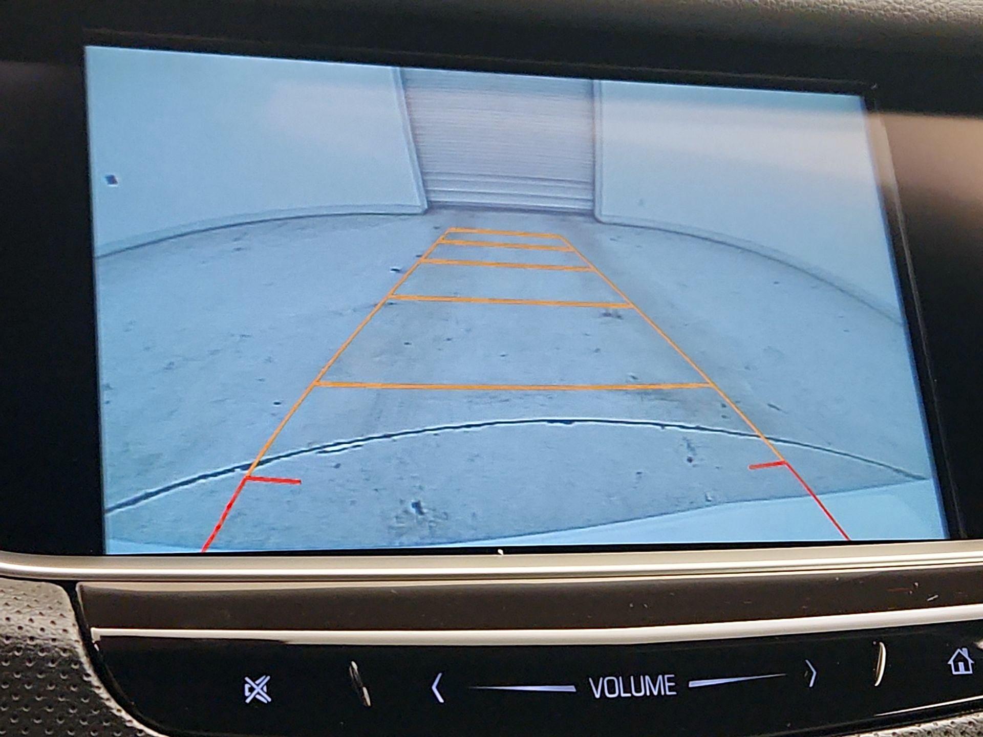 Thumbnail: 2017 Cadillac XT5 - 15