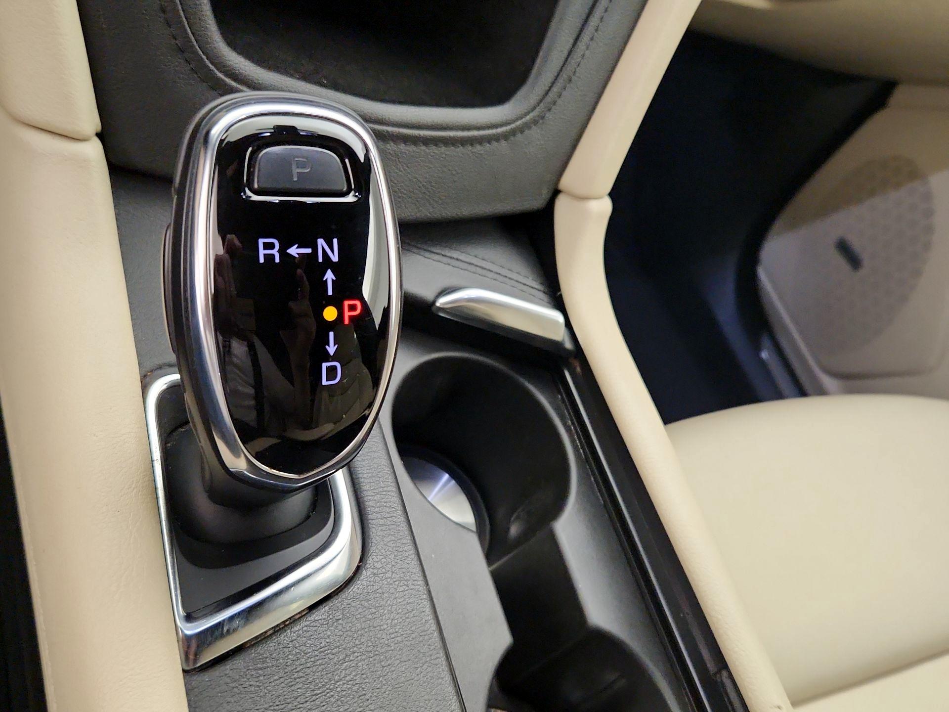 Thumbnail: 2017 Cadillac XT5 - 18