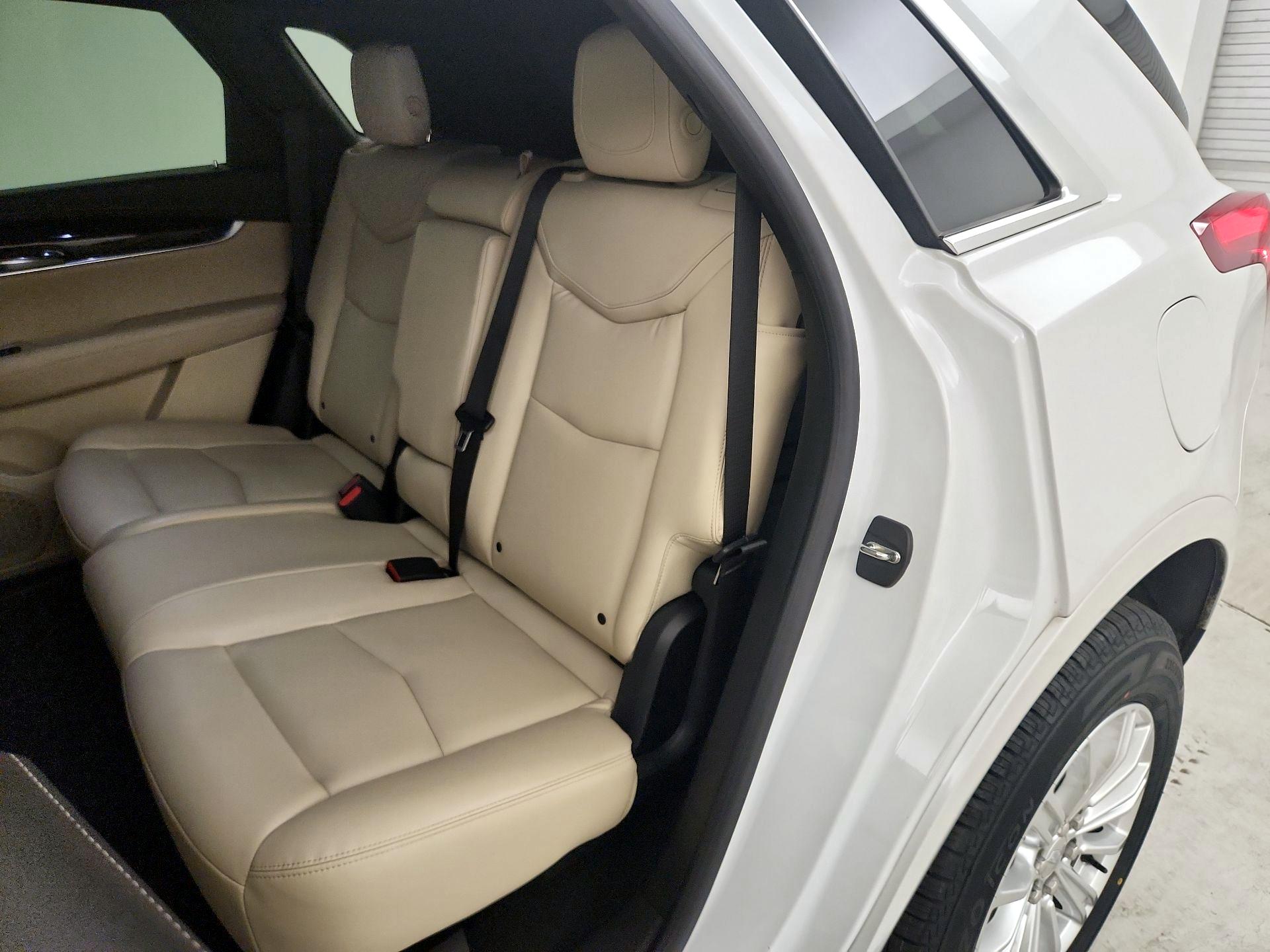 Thumbnail: 2017 Cadillac XT5 - 19