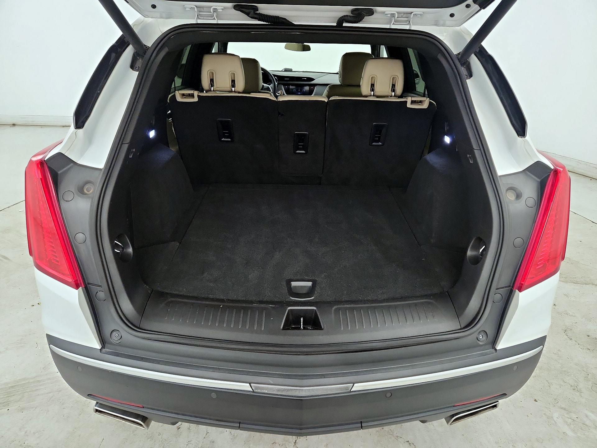 Thumbnail: 2017 Cadillac XT5 - 20
