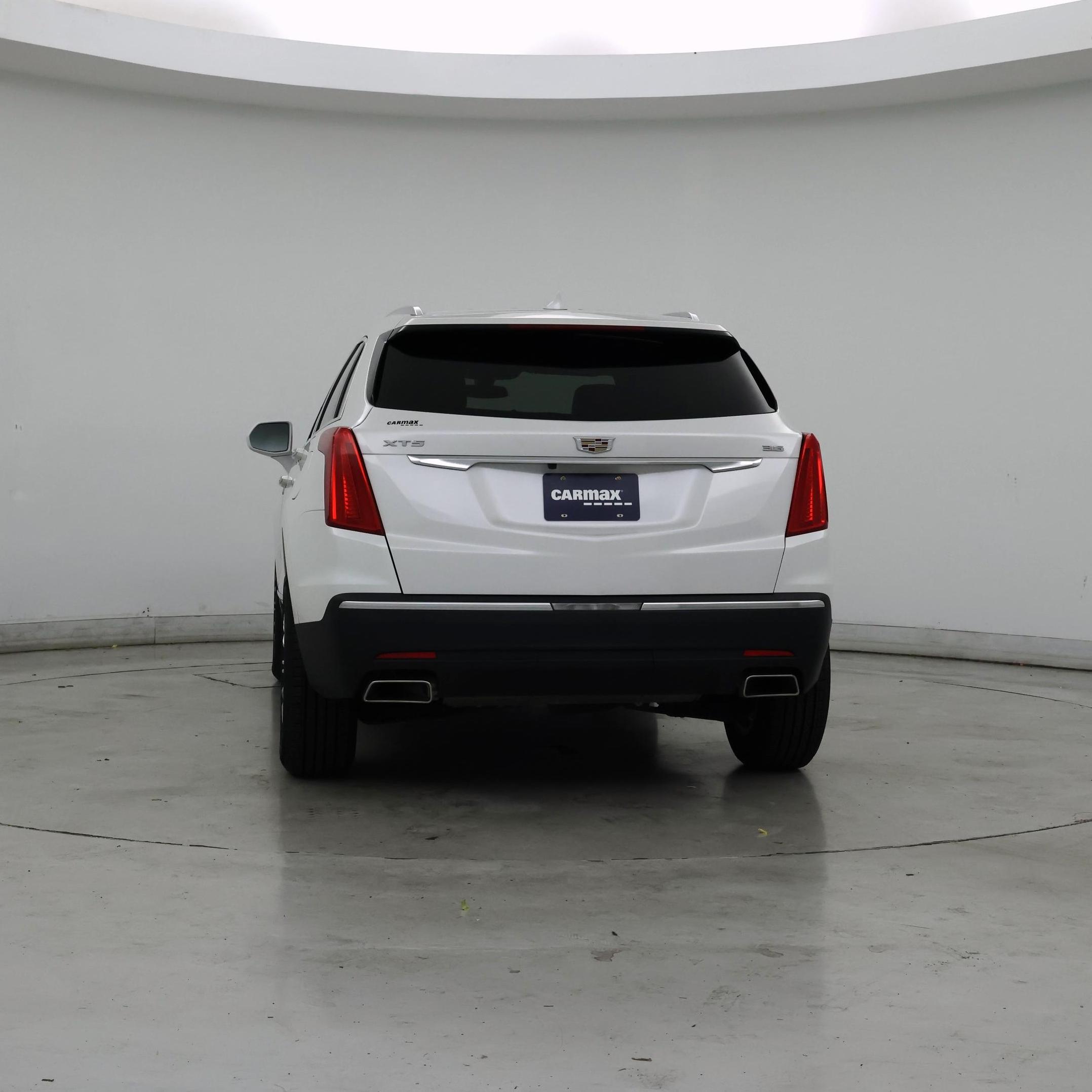 Thumbnail: 2017 Cadillac XT5 - 6