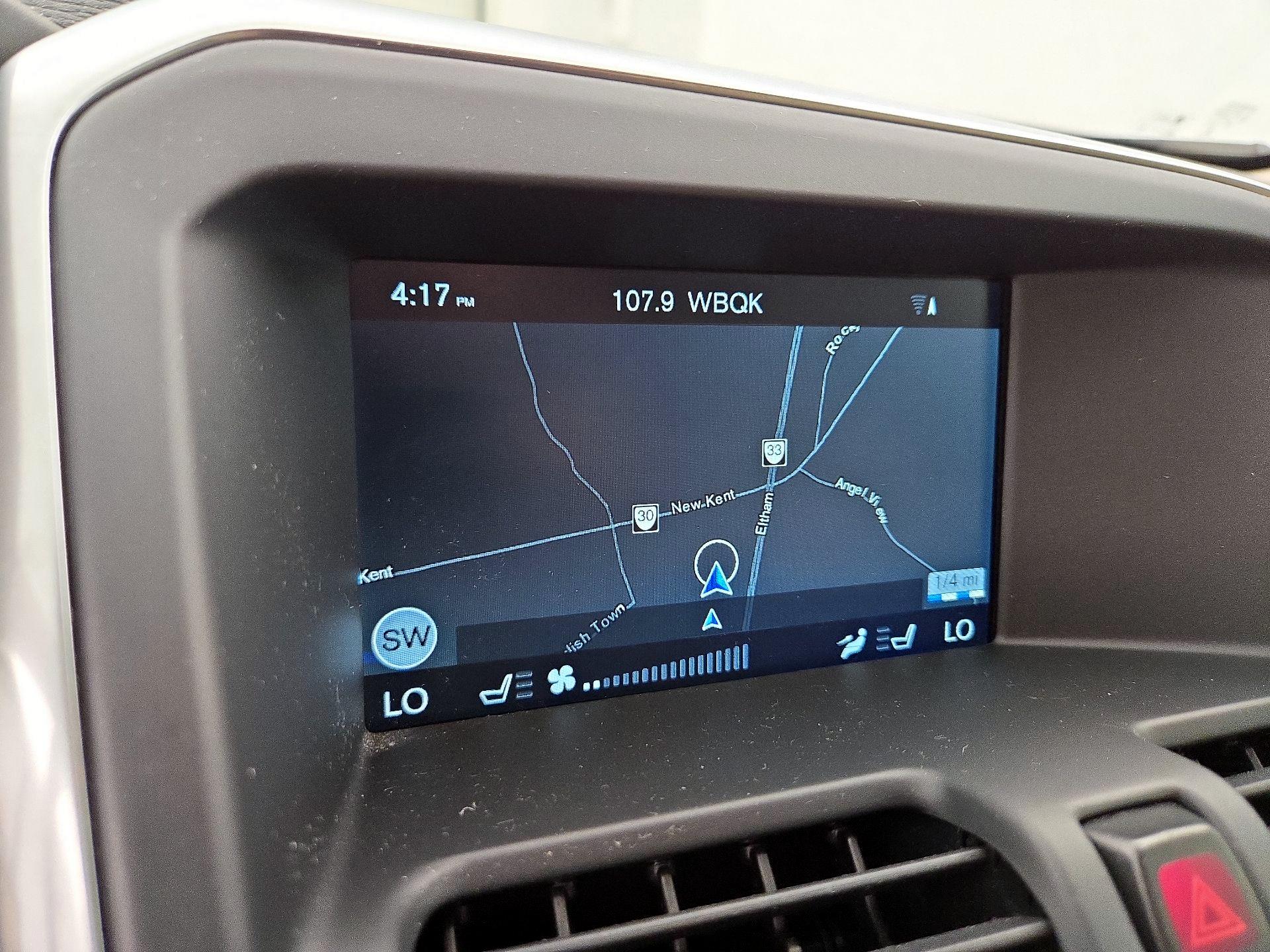 Thumbnail: 2016 Volvo XC60 - 14