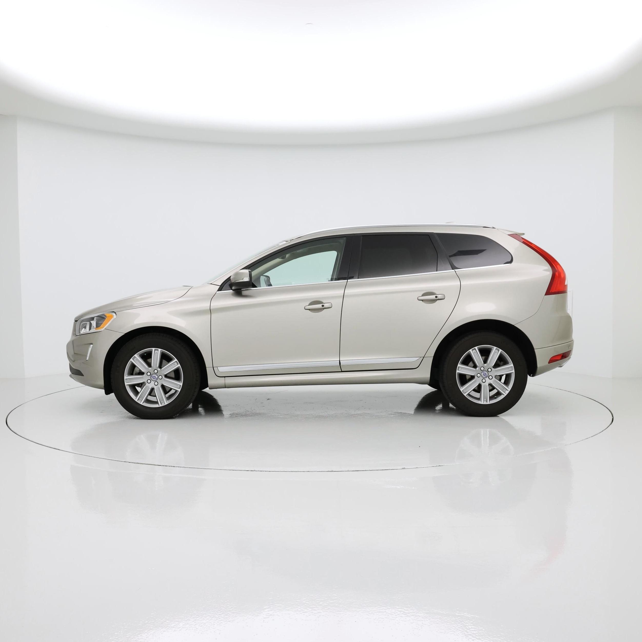Thumbnail: 2016 Volvo XC60 - 3