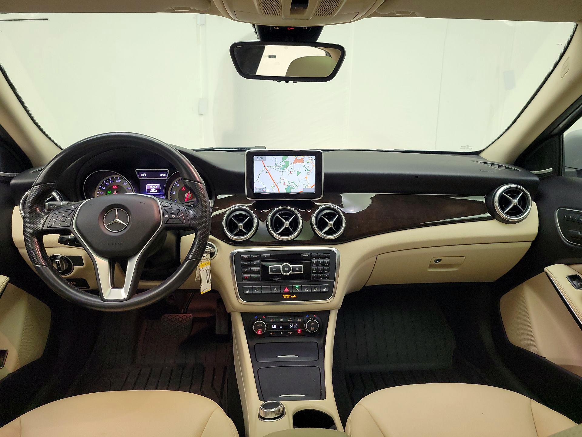 Thumbnail: 2015 Mercedes-Benz GLA - 9