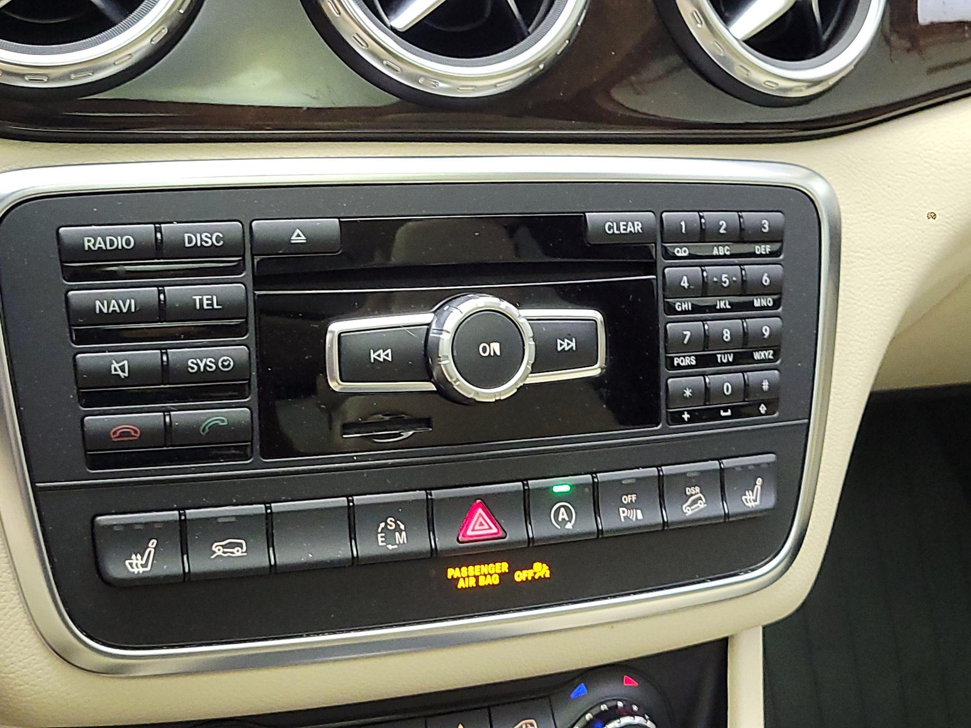 Thumbnail: 2015 Mercedes-Benz GLA - 16