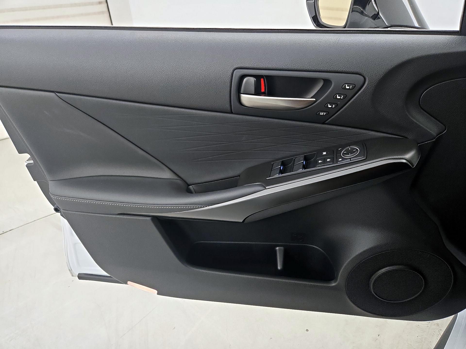 Thumbnail: 2023 Lexus IS - 12