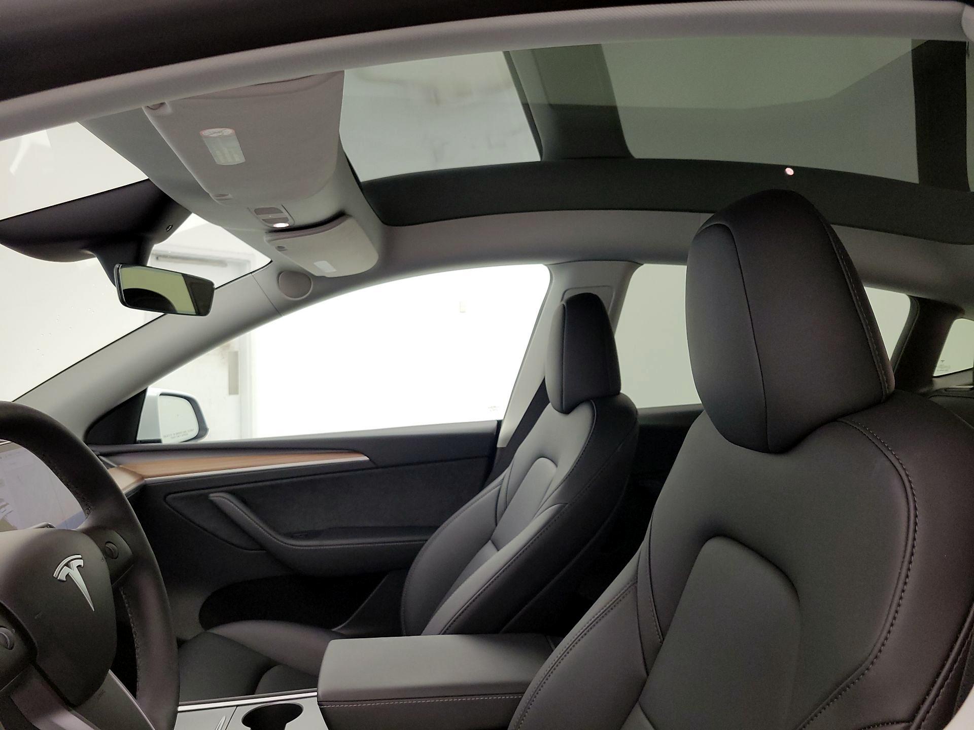 Thumbnail: 2025 Tesla Model Y - 18