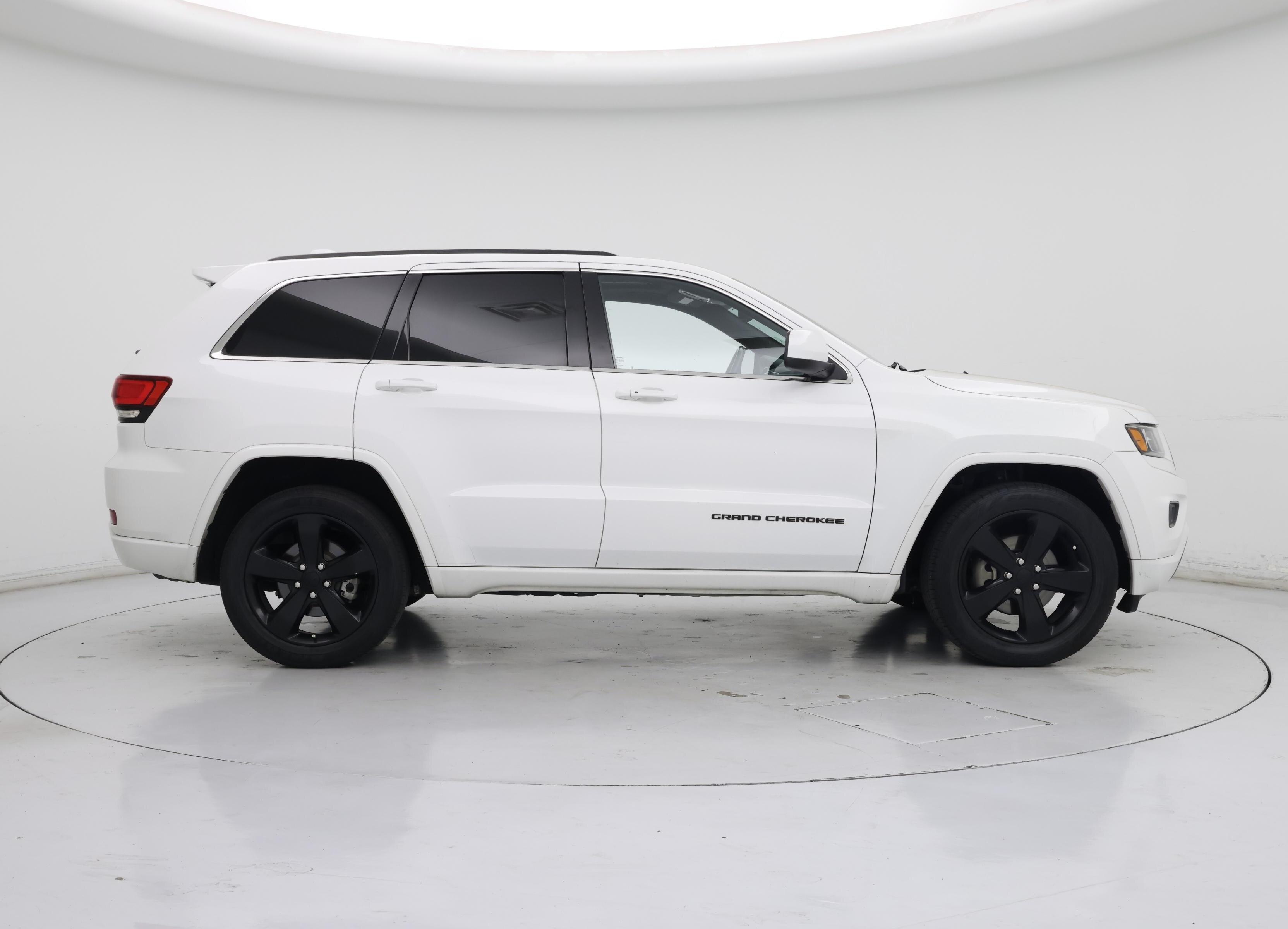Thumbnail: 2015 Jeep Grand Cherokee - 7