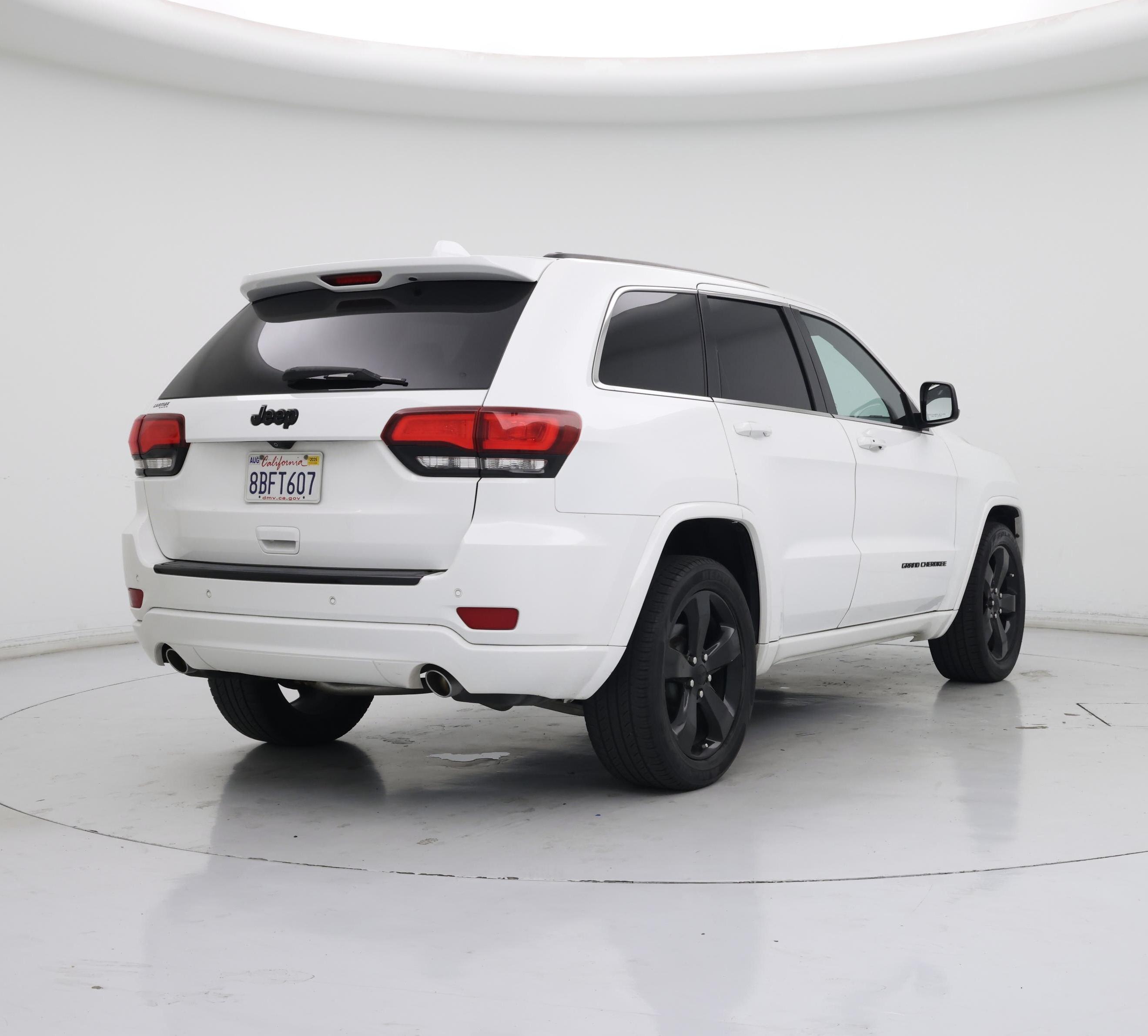Thumbnail: 2015 Jeep Grand Cherokee - 8