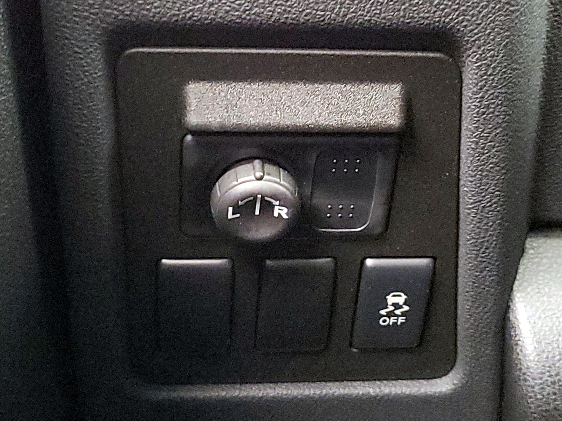 Thumbnail: 2013 Nissan Rogue - 13